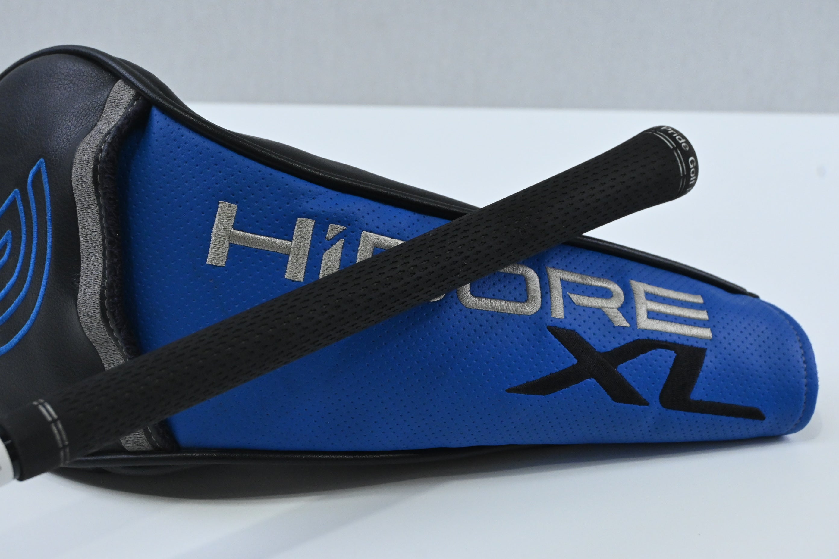 Cleveland HiBore XL Lite Driver / 10.5 Degree / Regular Flex Ascent PL 40 Shaft