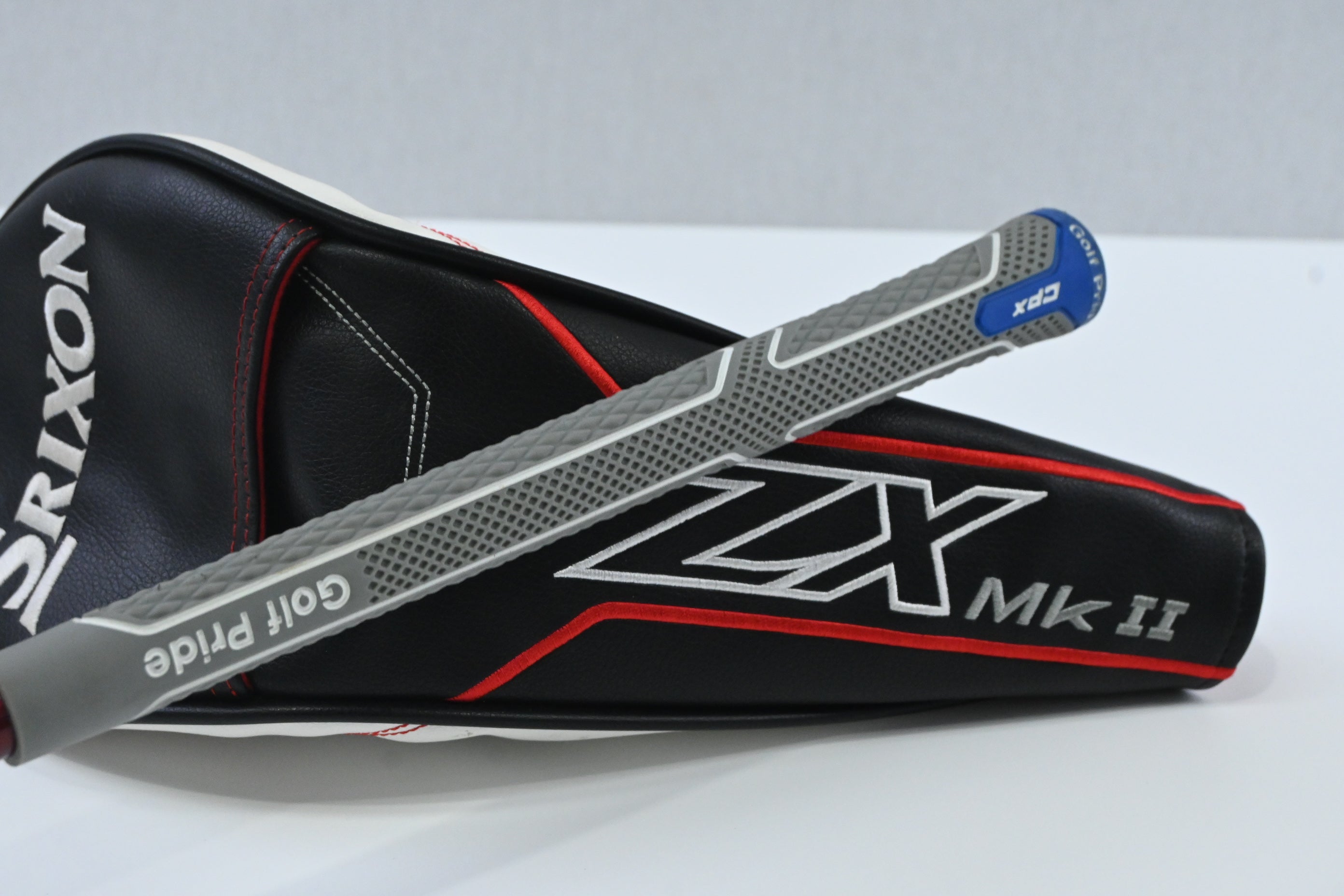 Left Hand Srixon ZX5 Mk II Driver 2023 / 10.5 Degree / Regular Flex HZRDUS Smoke