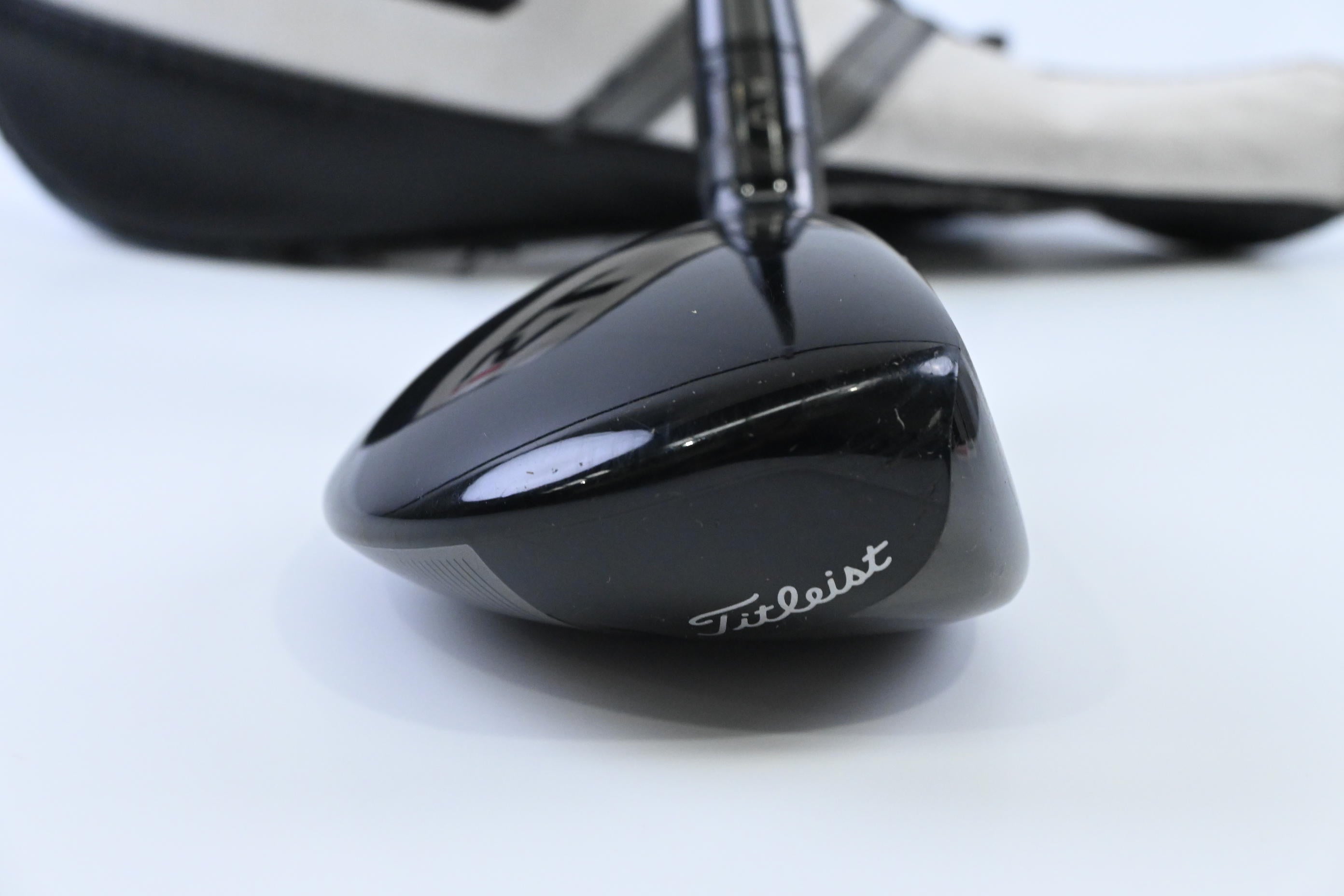 Titleist TSi2 #3 Hybrid / 18 Degree / X-Flex HZRDUS Smoke Black RDX 80 Shaft