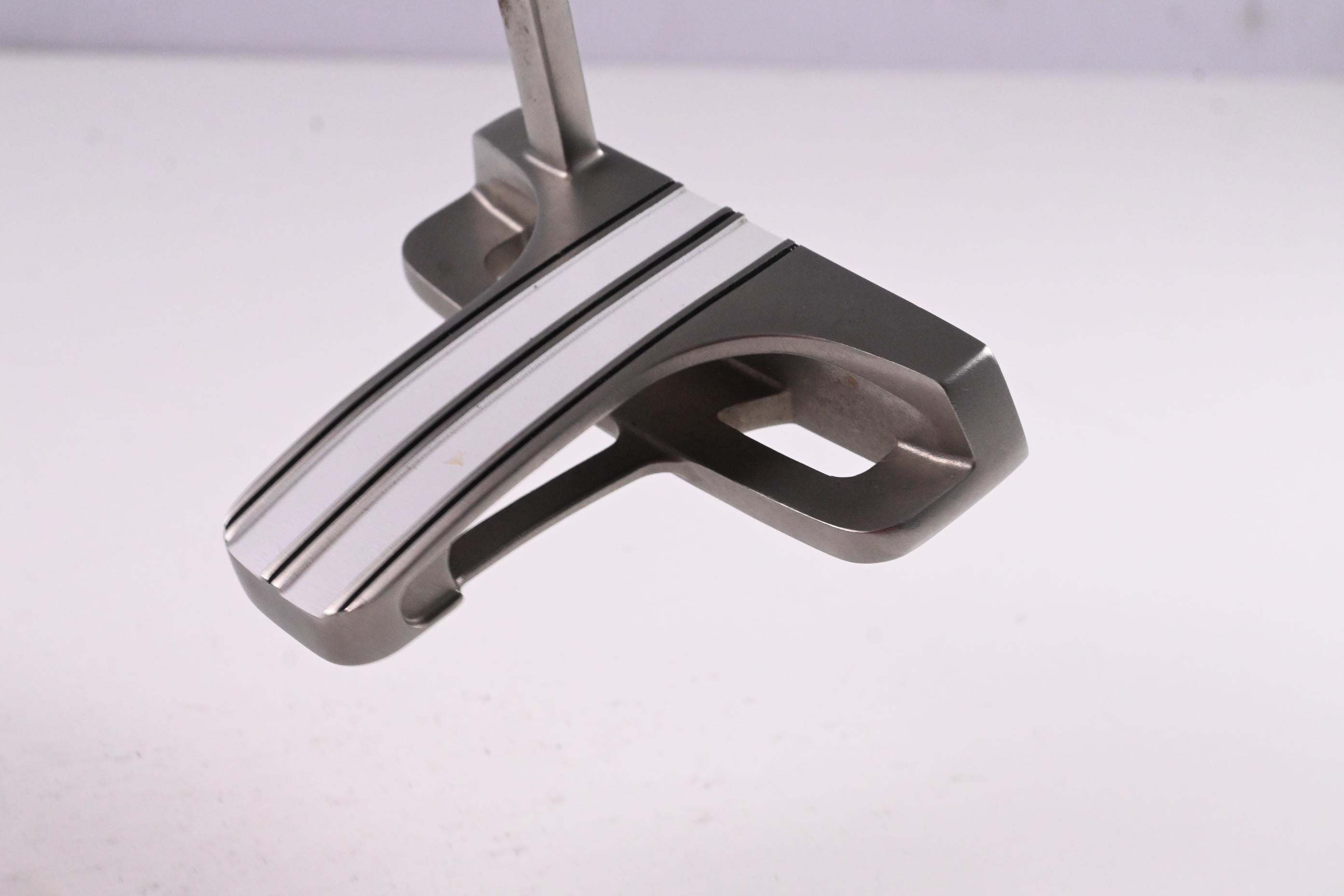 Odyssey White Hot XG Putter / 34 \Inch