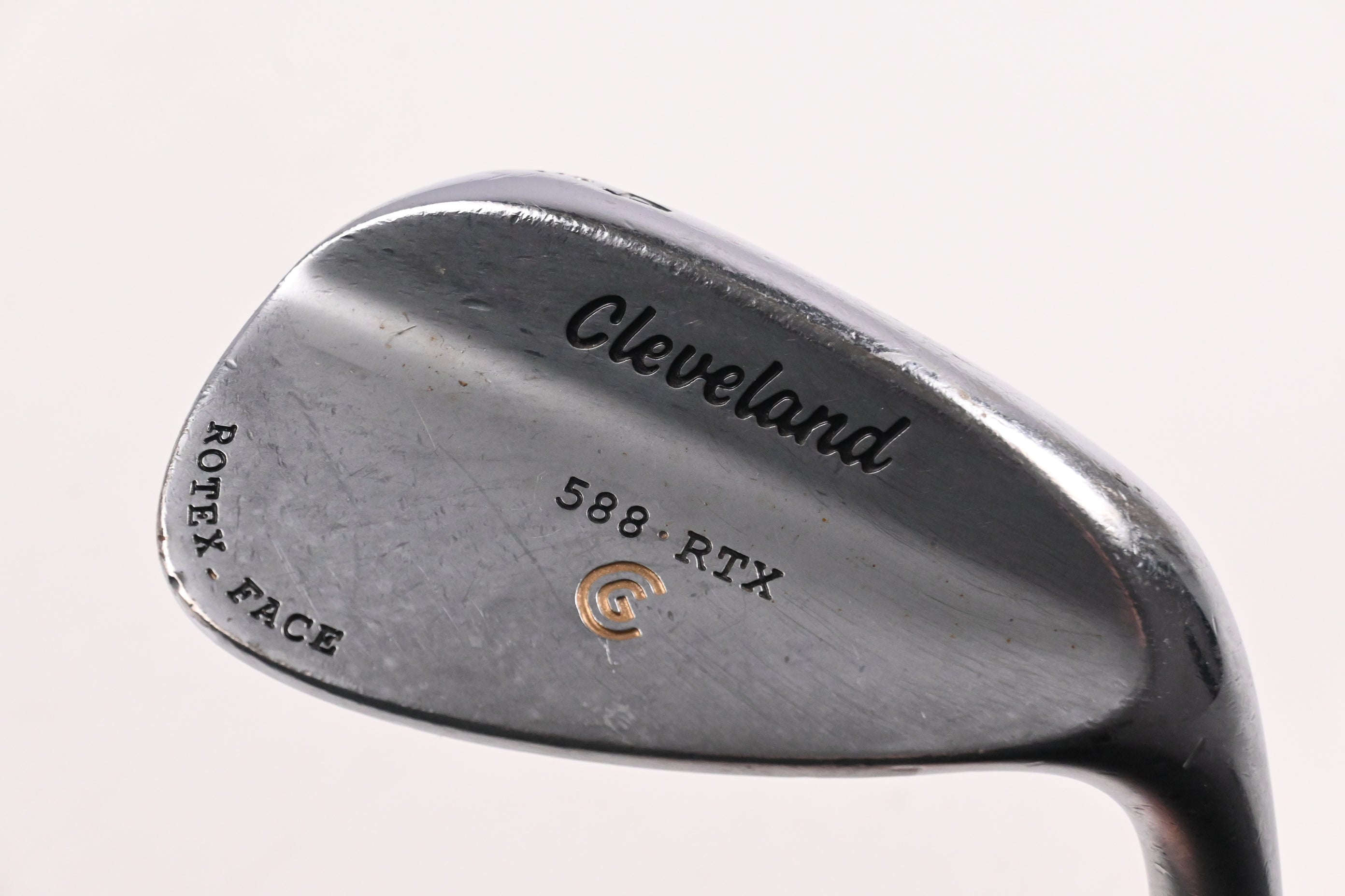 Cleveland 588 RTX Sand Wedge / 54 Degree / Wedge Flex Dynamic Gold Shaft