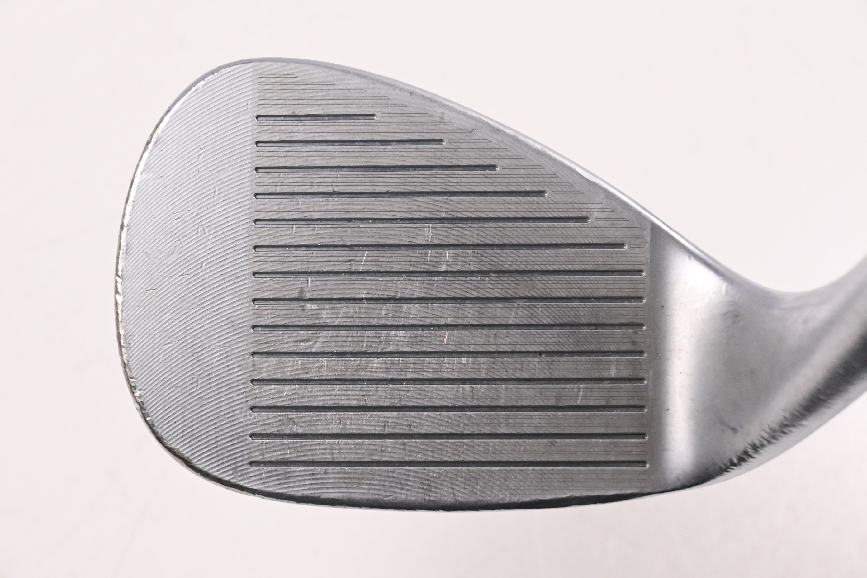Cleveland 588 RTX Sand Wedge / 54 Degree / Wedge Flex Dynamic Gold Shaft