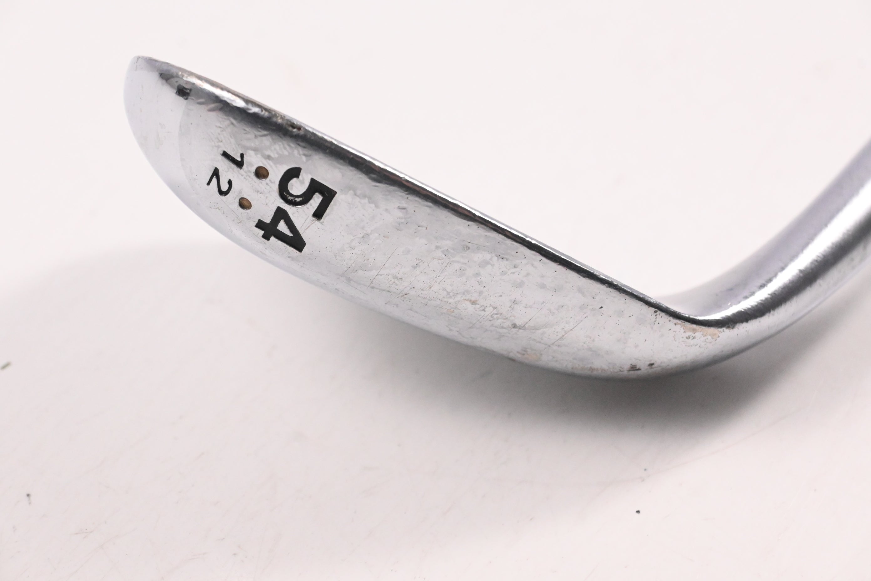 Cleveland 588 RTX Sand Wedge / 54 Degree / Wedge Flex Dynamic Gold Shaft