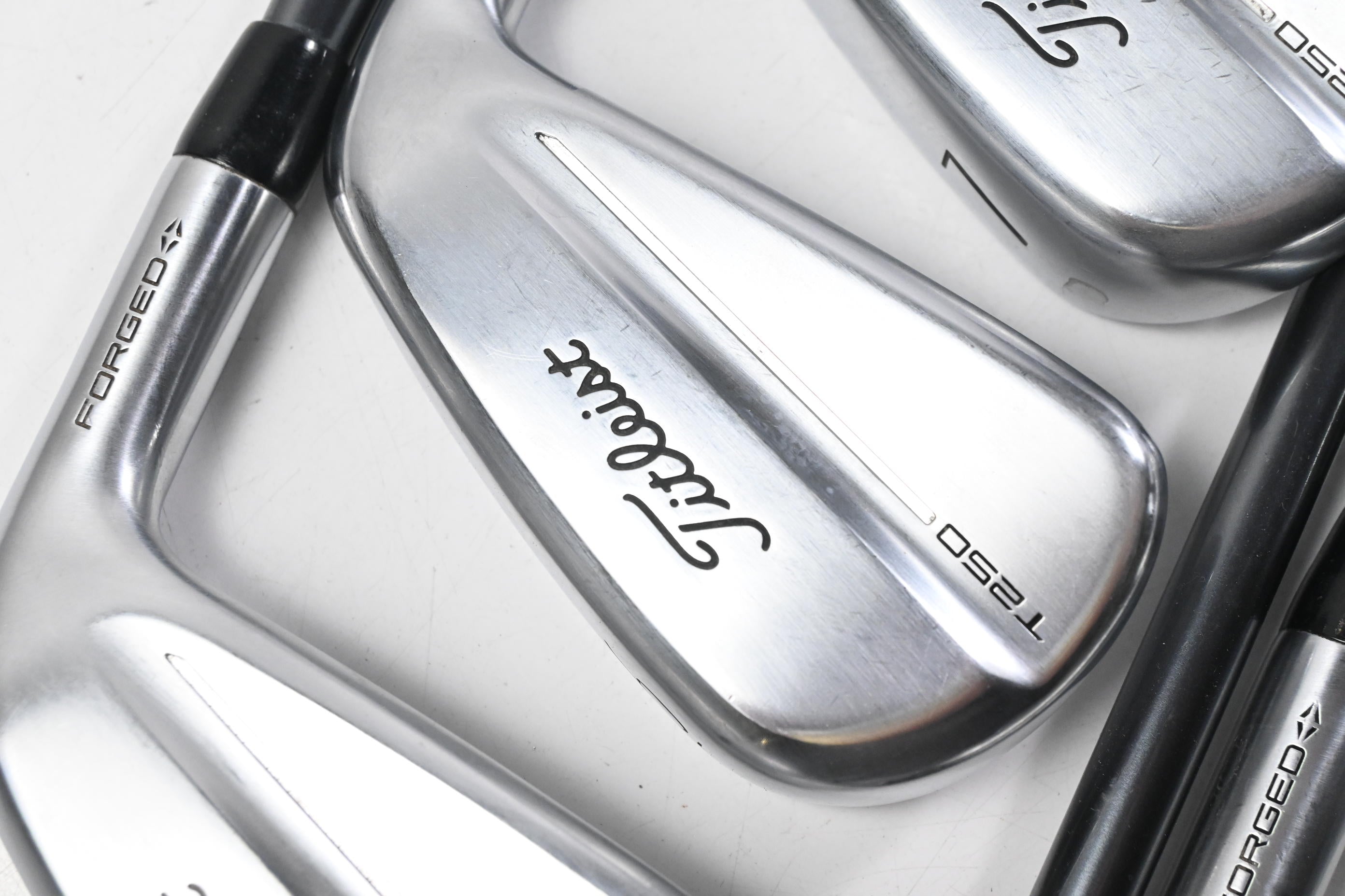 Titleist T250 2025 Irons / 5-PW+48° / Regular Flex MMT Black 65 Shafts
