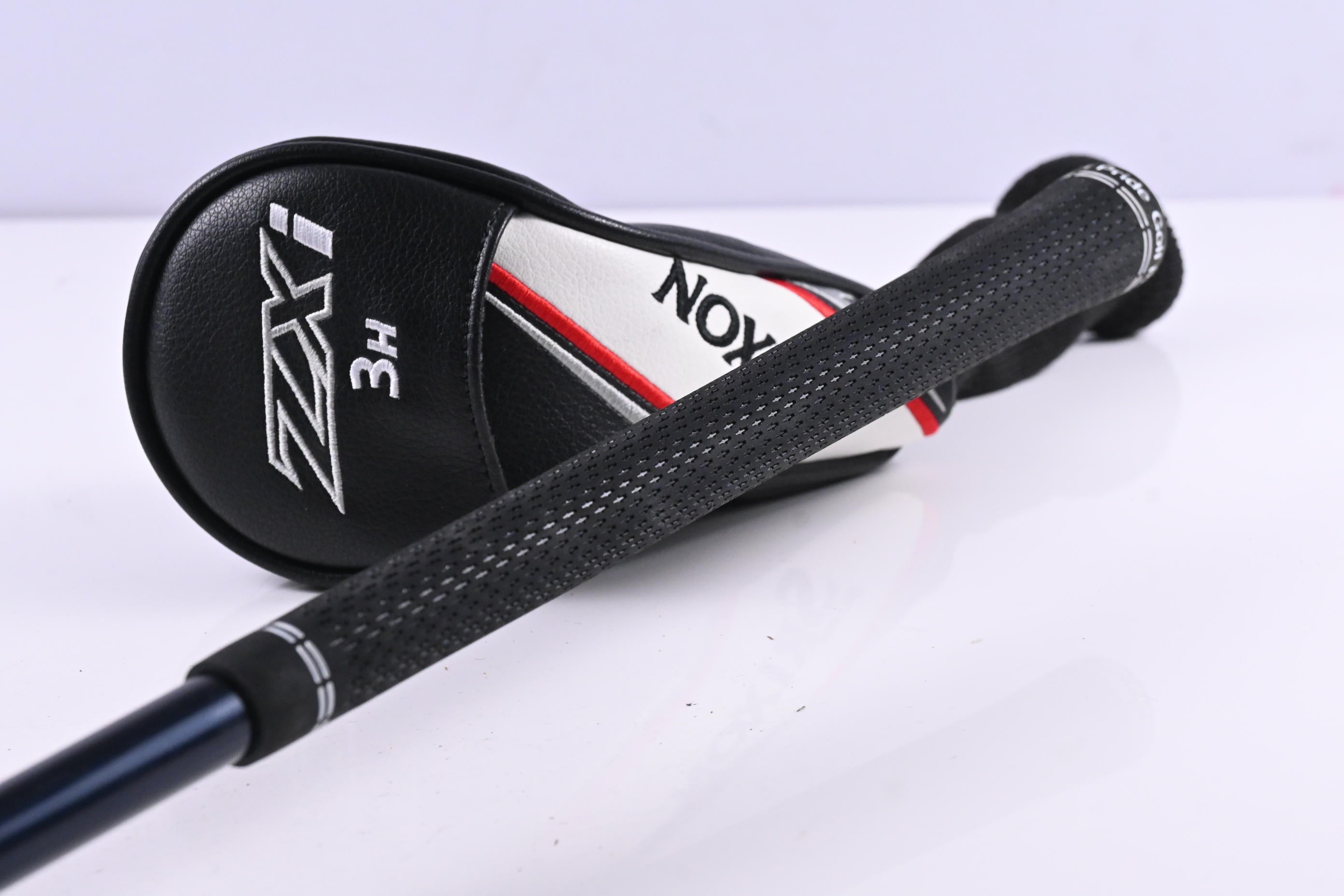 Srixon ZXi #6 Hybrid / 28 Degree / Regular Flex Fujikura Ventus TR Blue 7 Shaft