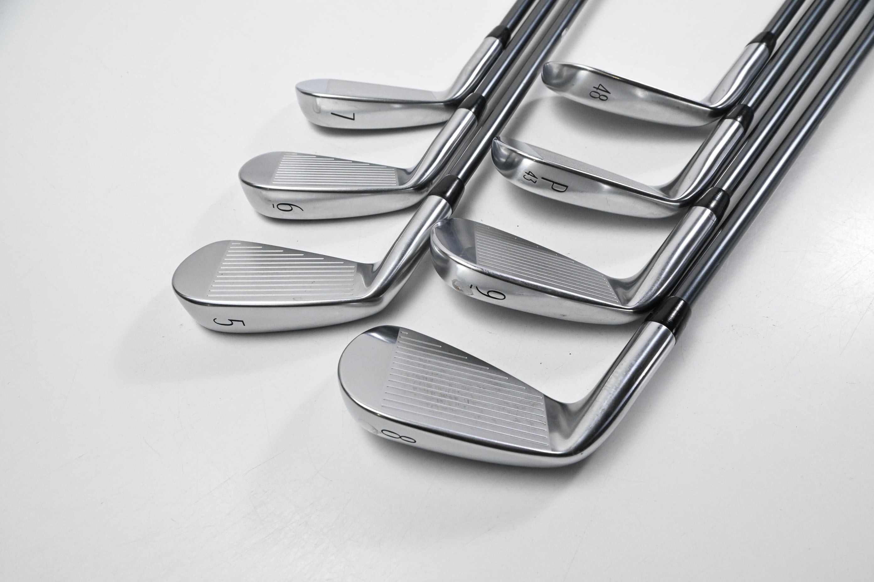 Titleist T250 2025 Irons / 5-PW+48° / Regular Flex MMT Black 65 Shafts