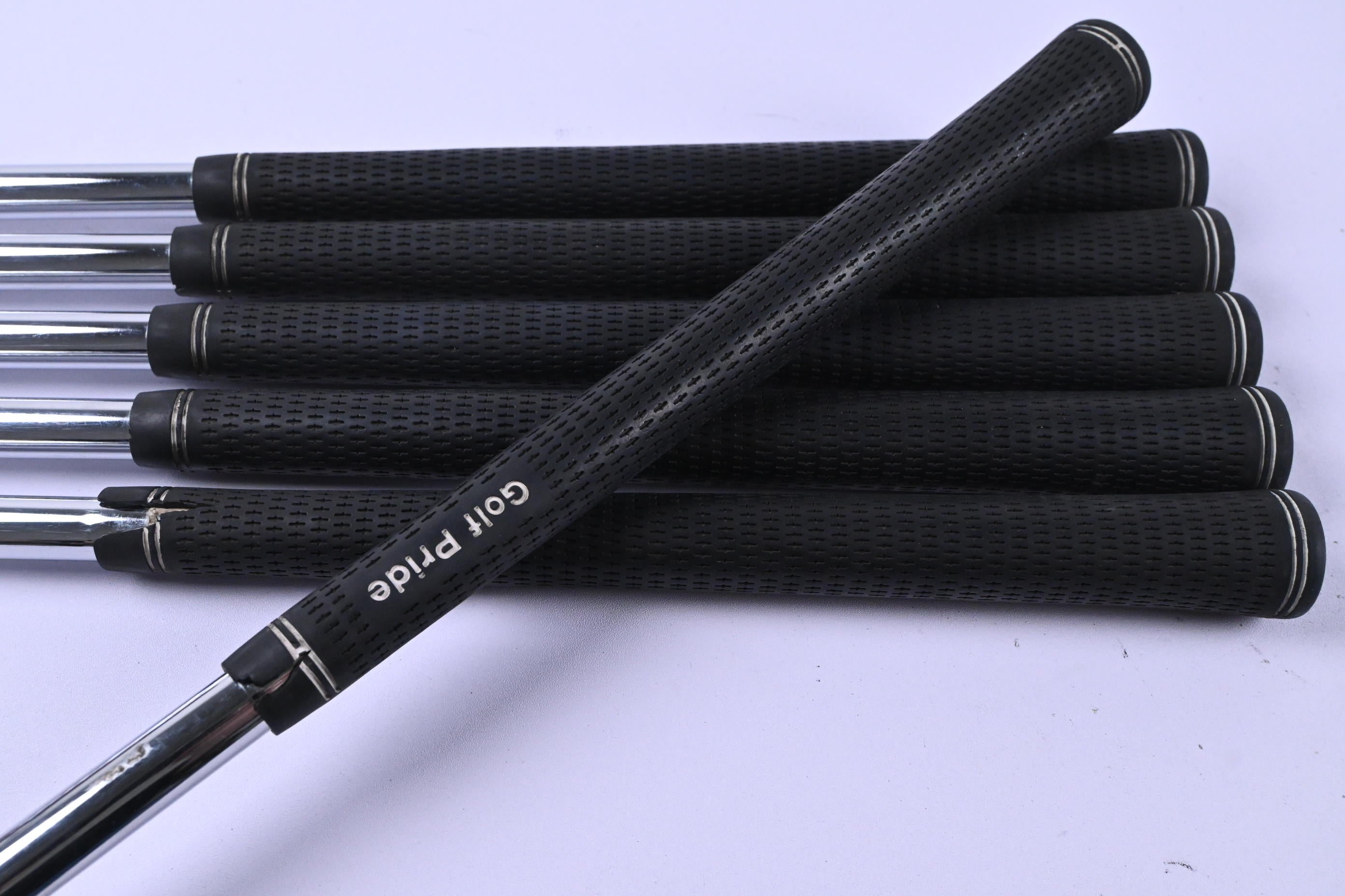 Taylormade SIM2 Max Irons / 5-PW / Stiff Flex KBS Tour 120 Shafts