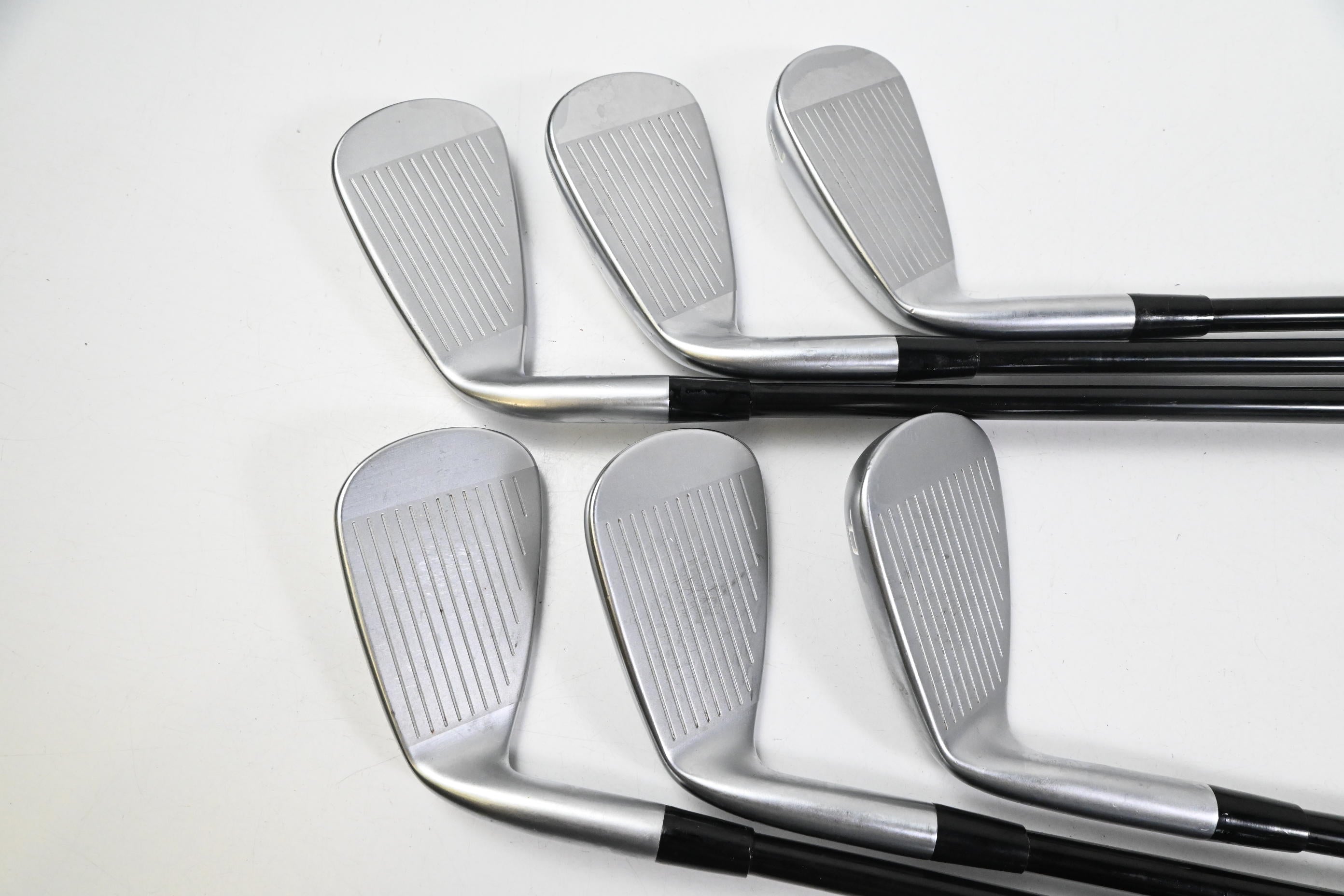 Mizuno JPX 923 Hot Metal Irons / 5-PW / Regular Flex MMT Black 65 Shafts