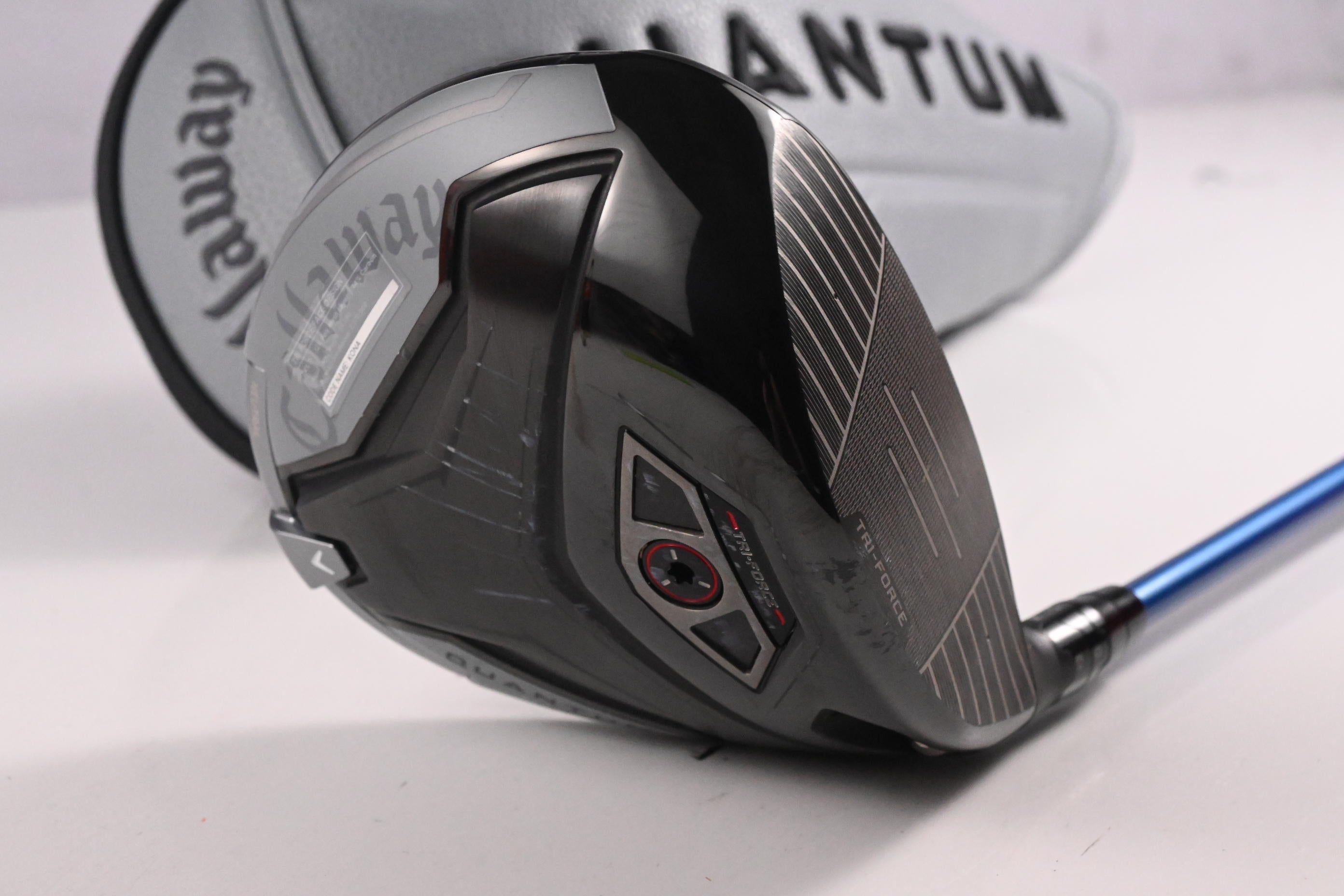Callaway Quantum Max Driver / 10.5 Degree / Regular Flex Accra GX Blue 160 Shaft