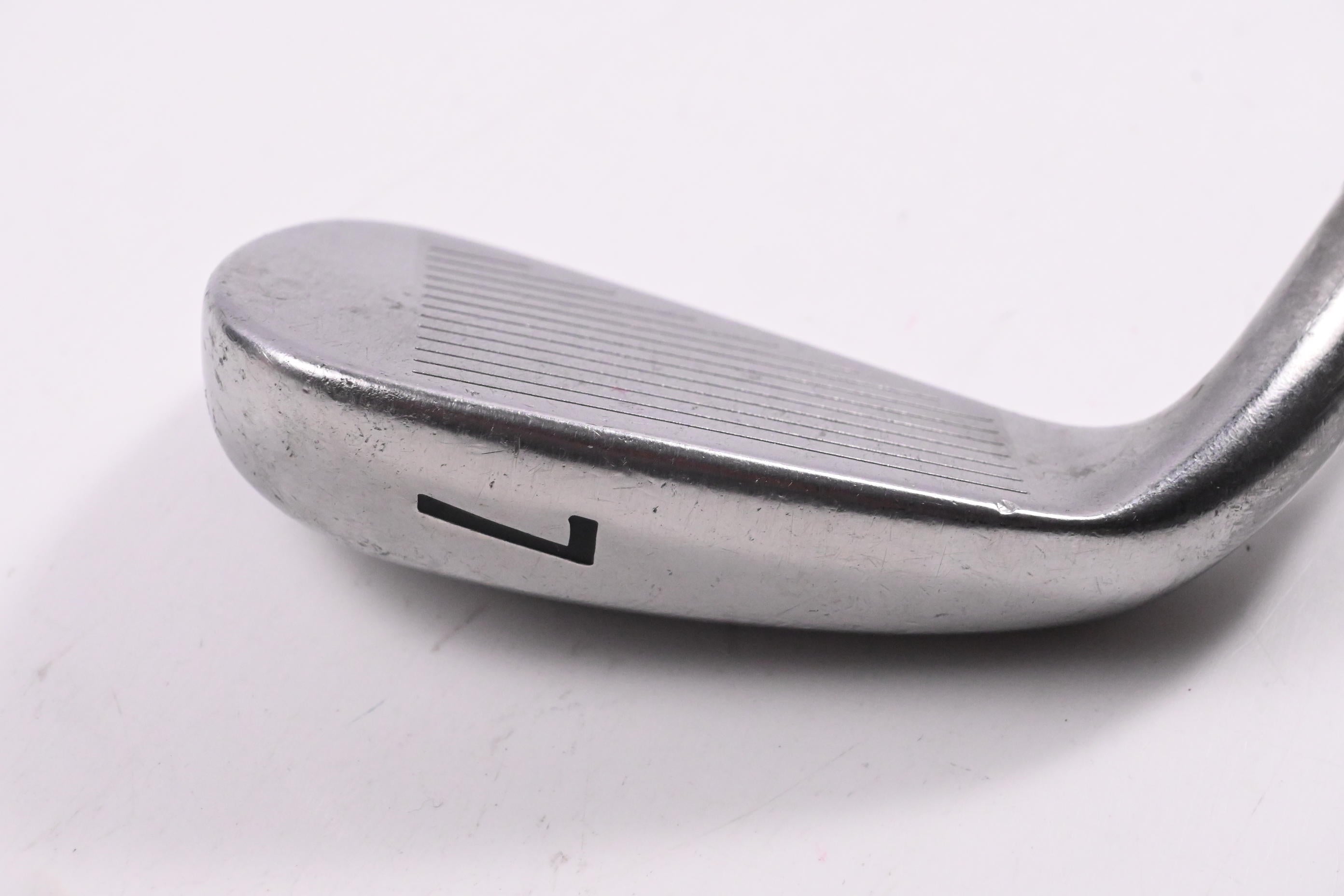 Titleist 714 AP1 #7 Iron / 32 Degree / Regular Flex True Temper AMT Red Shaft