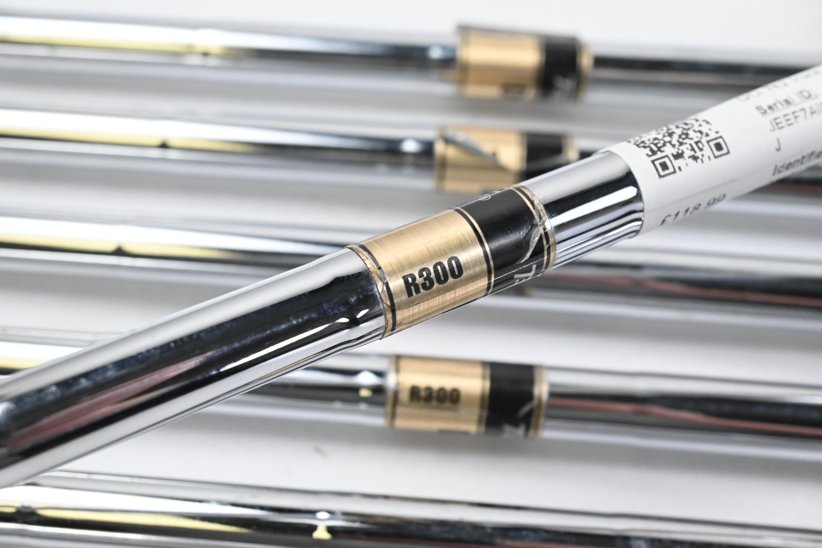 Titleist DCI 762 Irons / 4-PW / Regular Flex Dynamic Gold R300 Shafts
