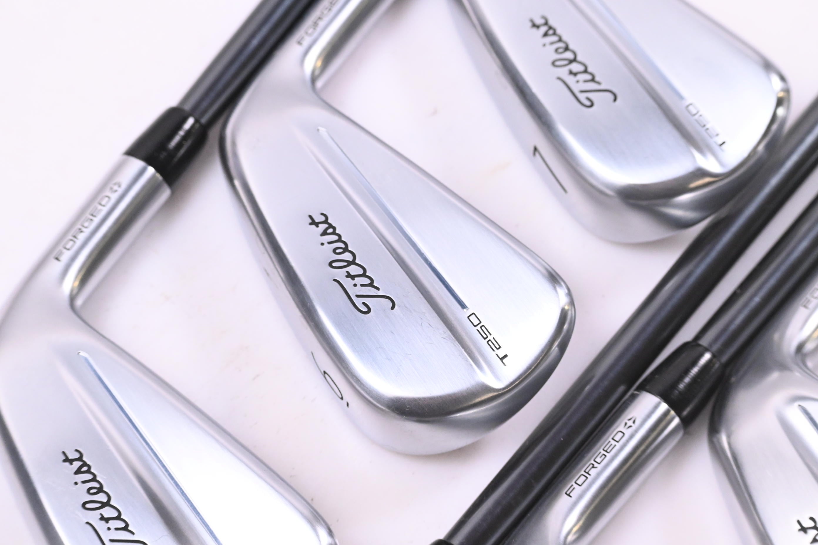 Titleist T250 2025 Irons / 5-PW+48° / Regular Flex MMT AMC Blue 85 Shafts