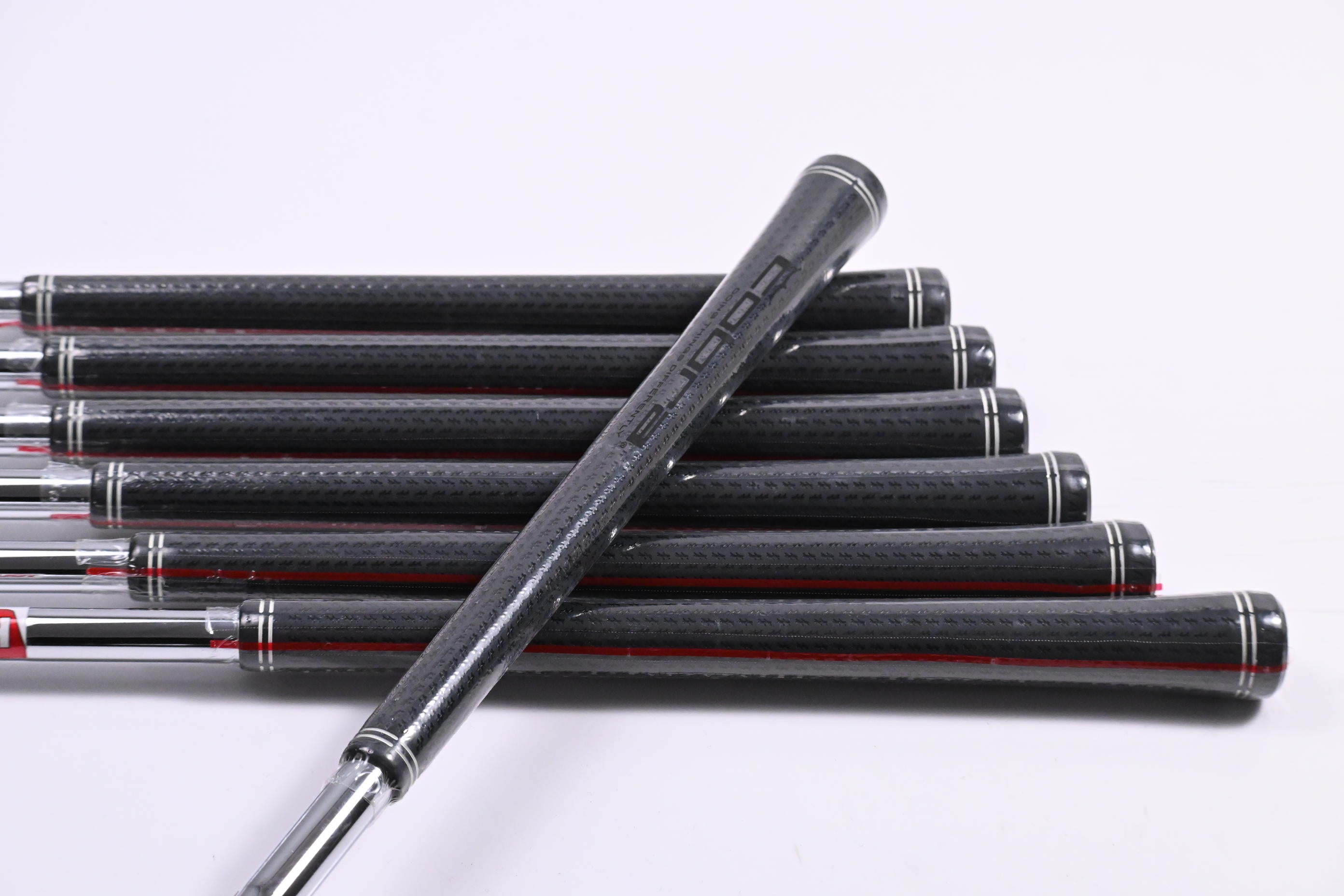Cobra DS-Adapt Max Irons / 5-PW+GW / Regular Flex KBS Tour Lite Shafts