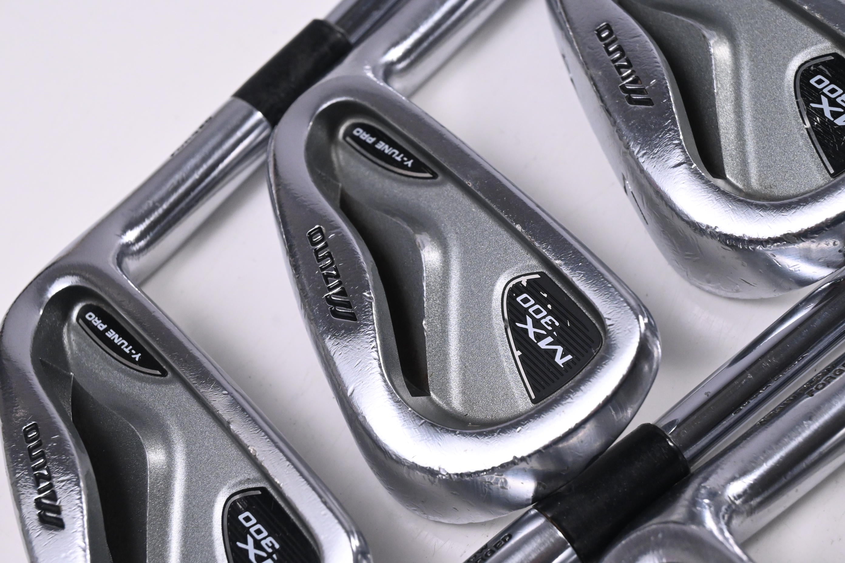 Mizuno MX-300 Irons / 5-PW / Regular Flex Dynalite Gold XP R300 Shafts