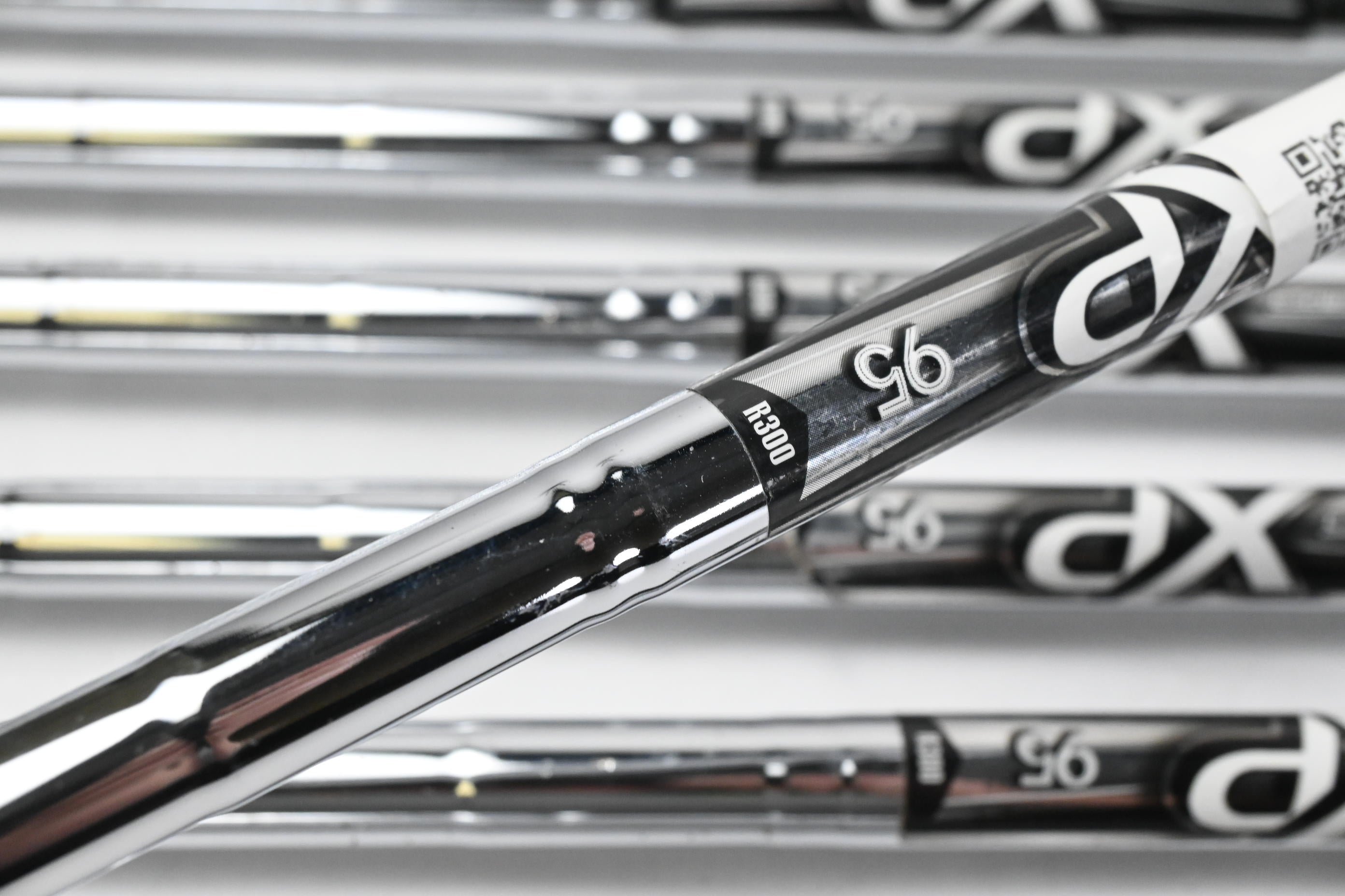 Ping G700 Irons / 4-PW+SW / Black Dot / Regular Flex True Temper XP 95 R300
