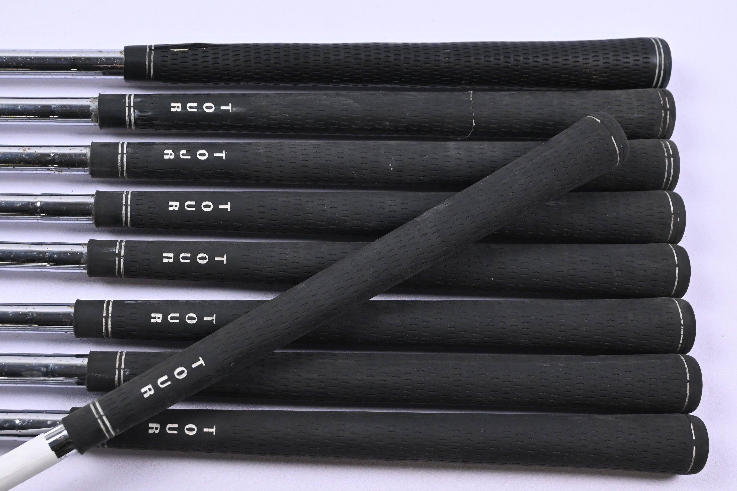 Titleist DCI 990 Irons / 2-PW / Stiff Flex Steel Shafts