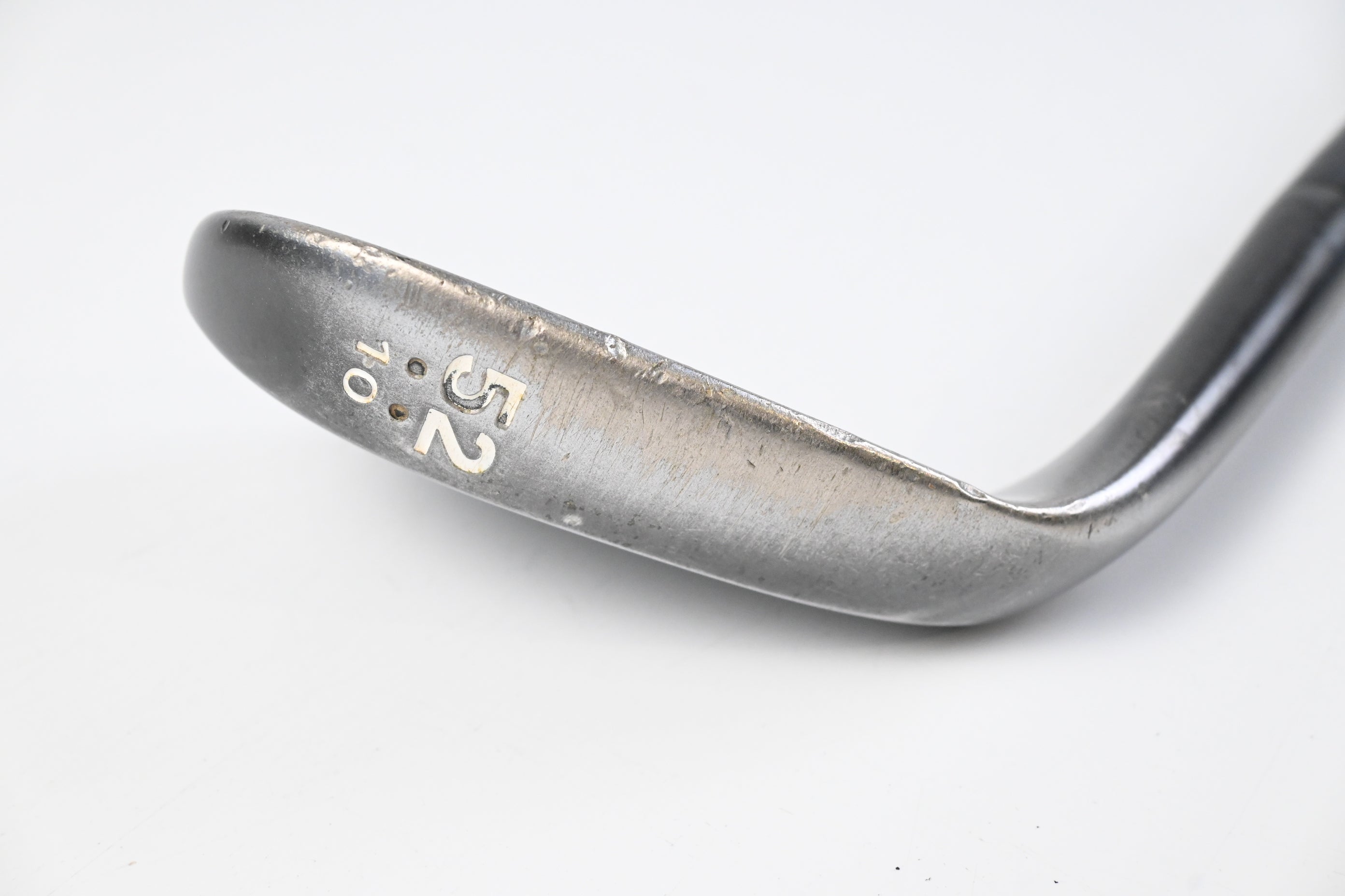 Cleveland 588 RTX Gap Wedge / 52 Degree / Wedge Flex Dynamic Gold Shaft