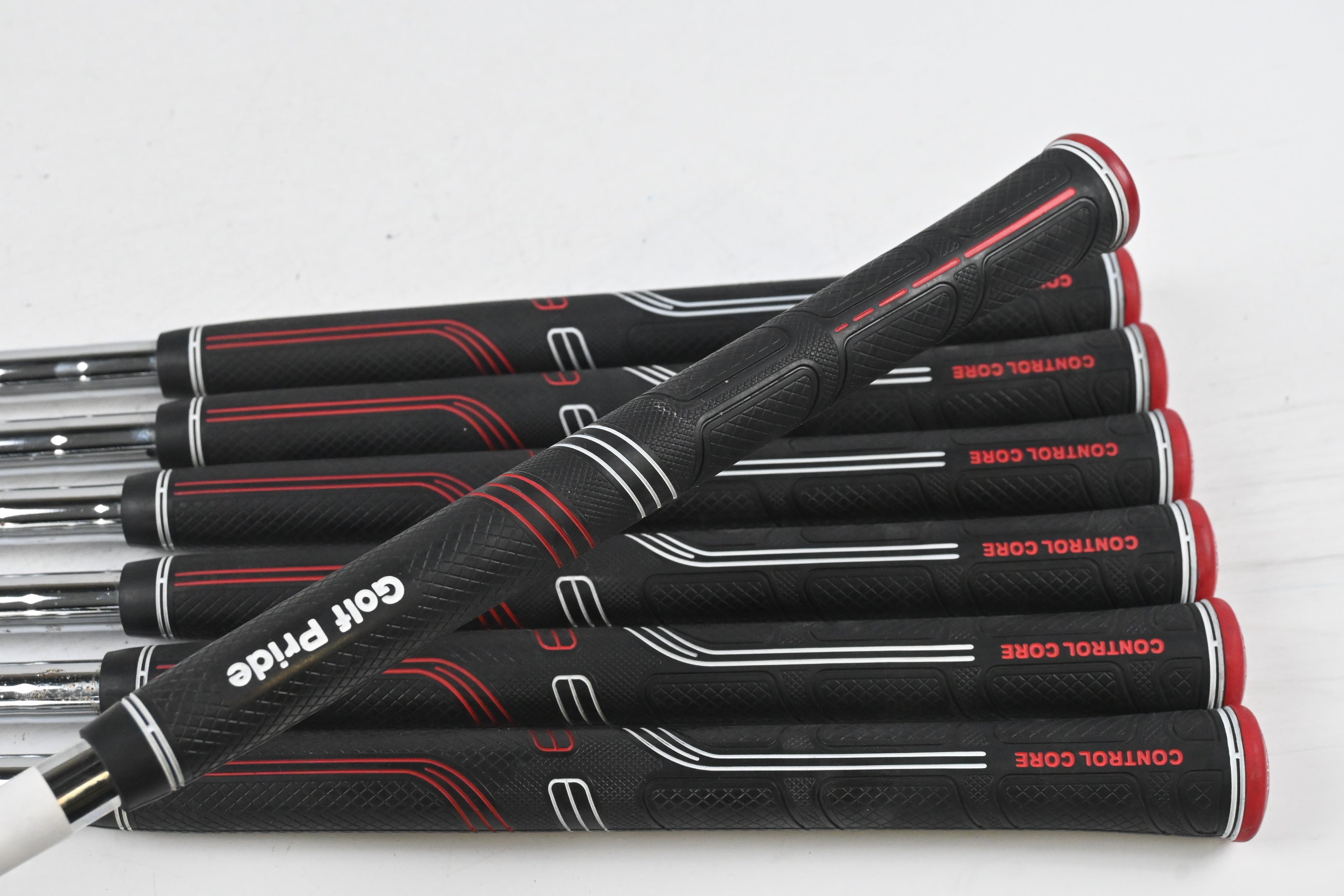 Taylormade M2 2019 Irons / 5-PW+SW / Regular Flex Reax Steel 88 Shafts