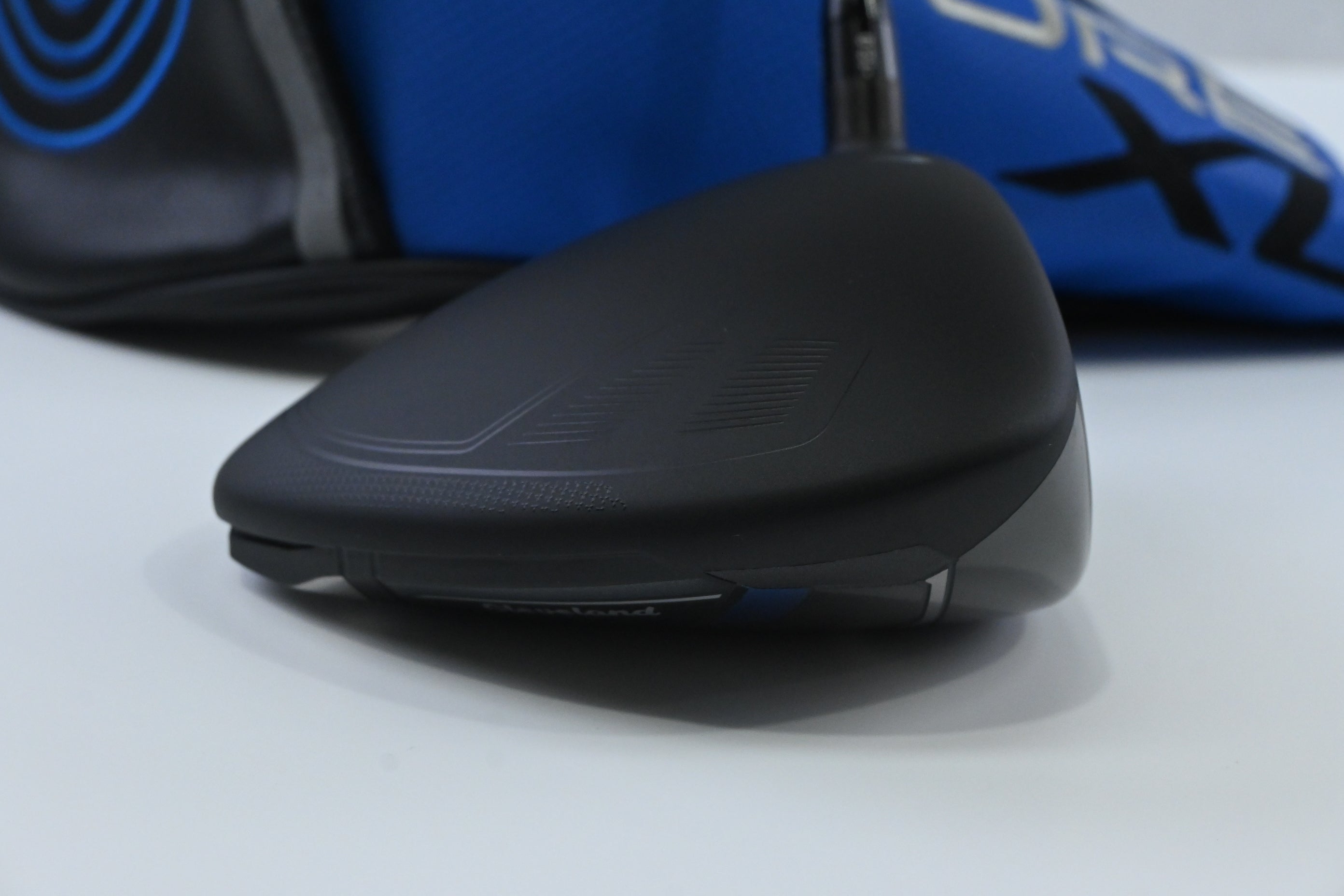 Cleveland HiBore XL Lite Driver / 9-12 Degree / Stiff Flex Tensei AV Blue 55