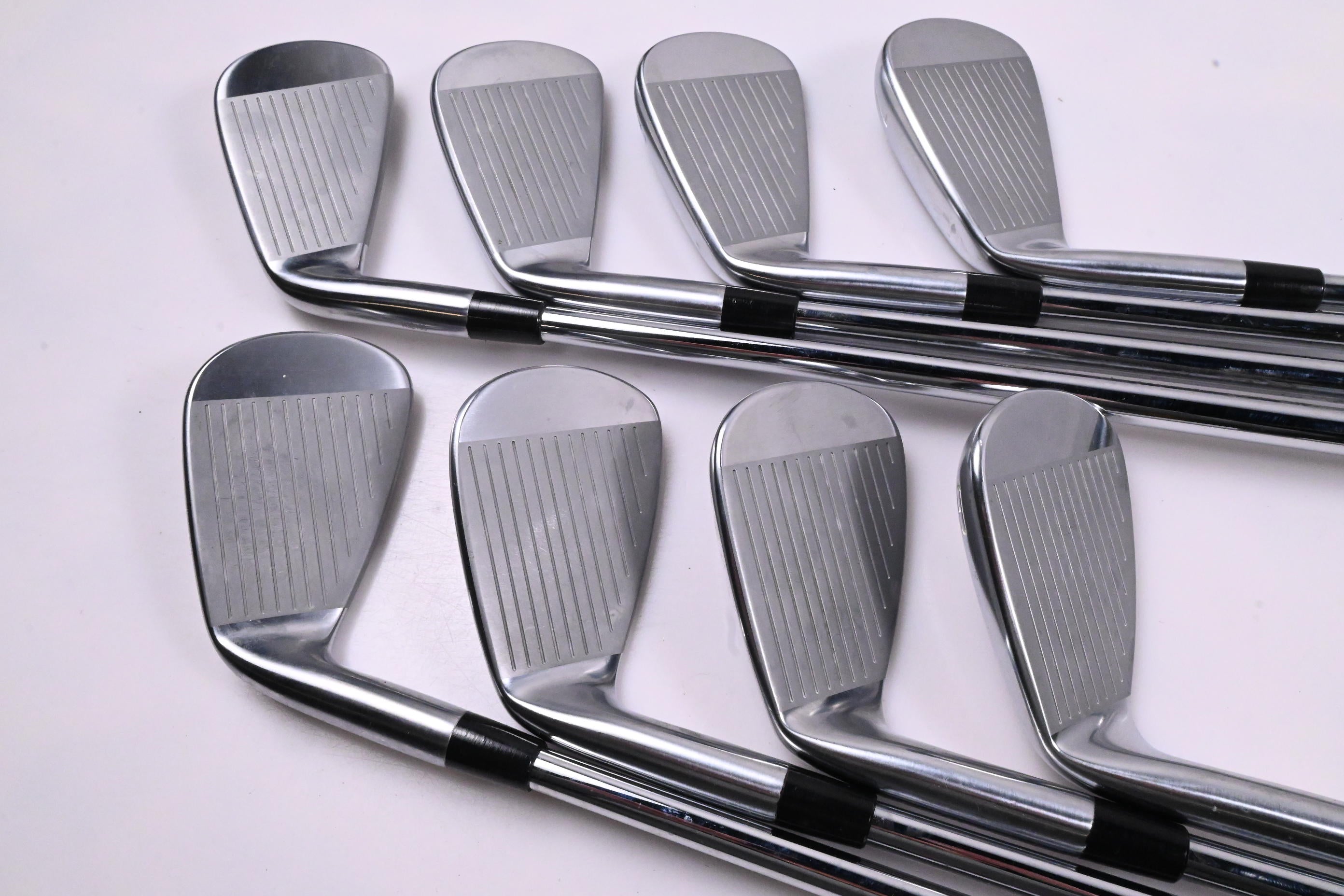 Mizuno M-15 Irons / 4-PW+GW / Regular Flex Project X Rifle 5.5 Shafts