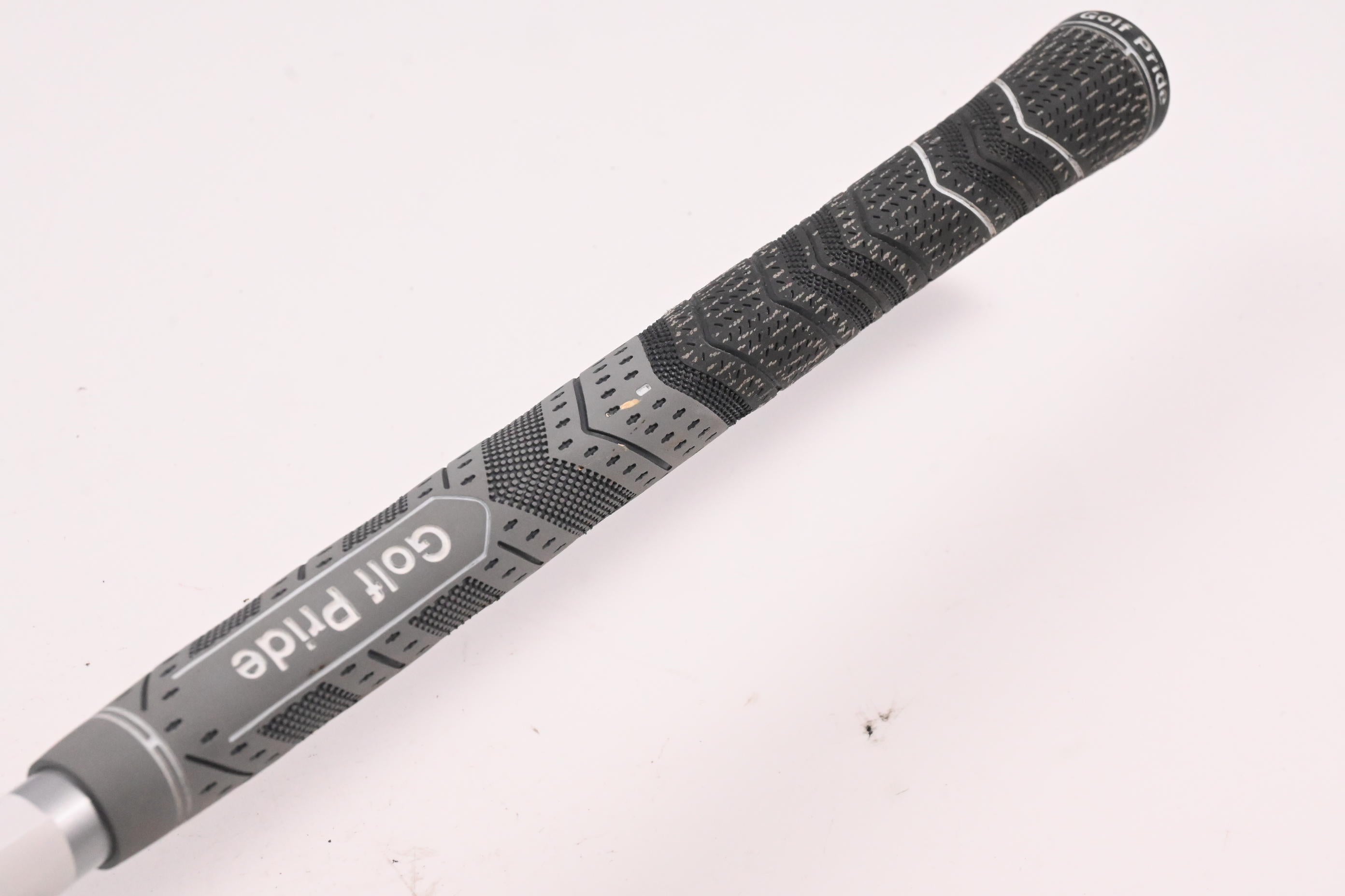 Taylormade R9 #5 Iron / Regular Flex Motore 65 Shaft