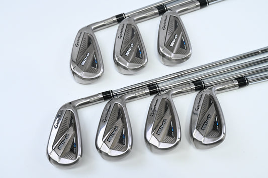 Taylormade SIM2 Max Irons / 4-PW / Regular Flex KBS Max MT 85 Shafts