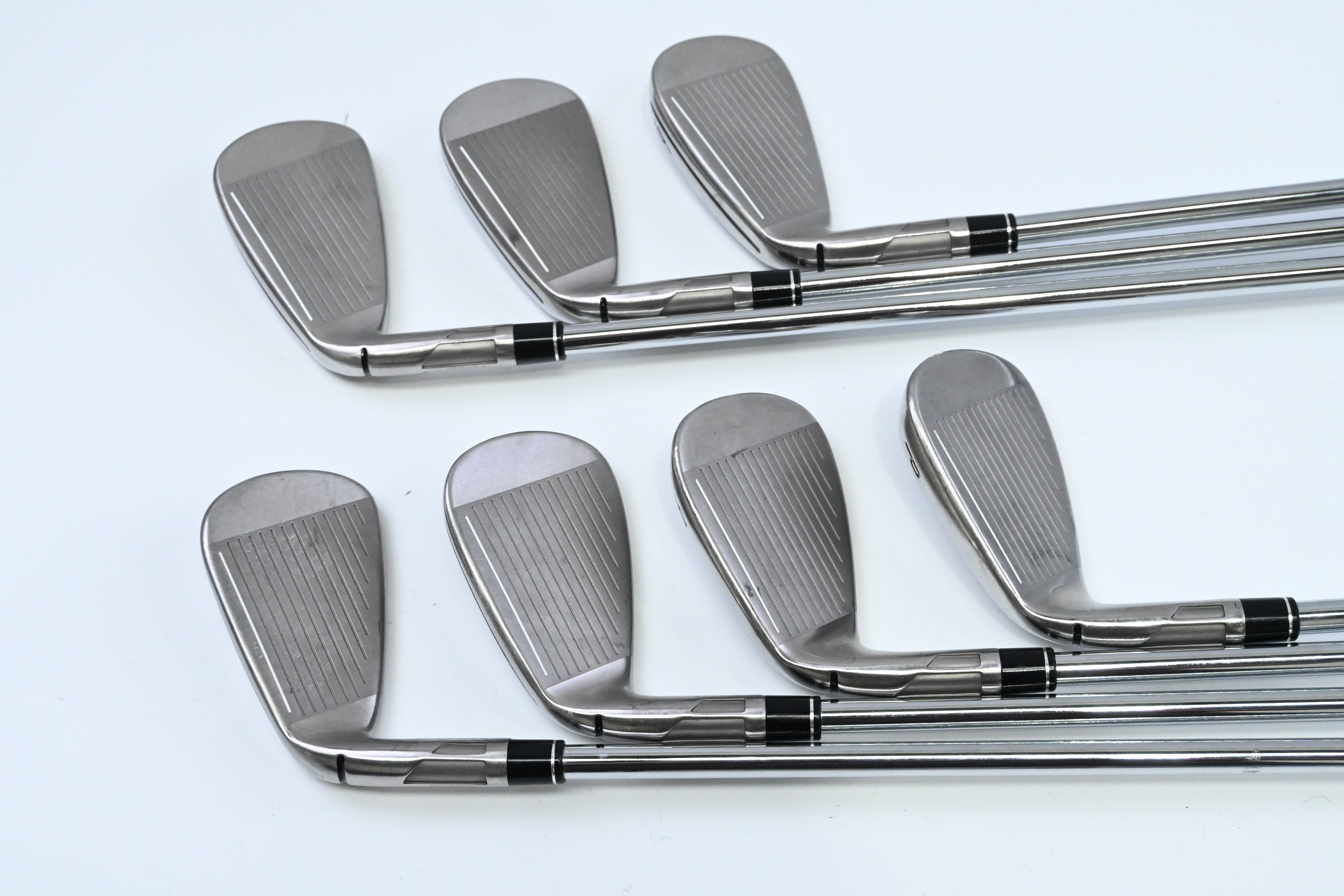 Taylormade SIM2 Max Irons / 4-PW / Regular Flex KBS Max MT 85 Shafts