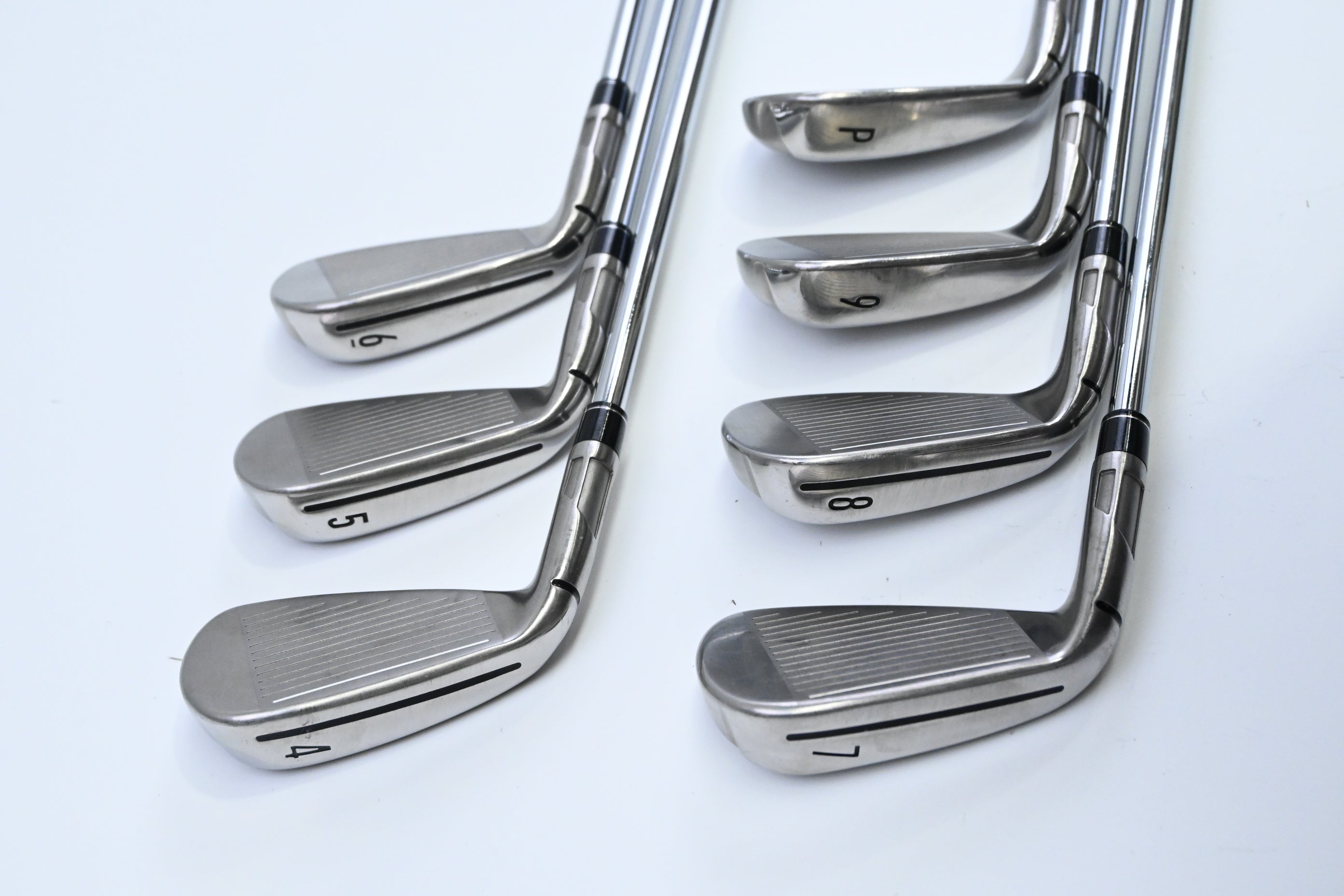 Taylormade SIM2 Max Irons / 4-PW / Regular Flex KBS Max MT 85 Shafts
