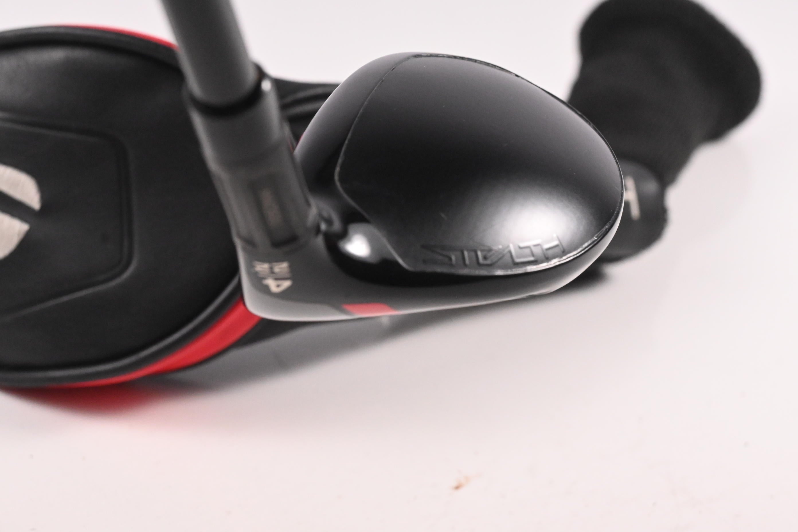 Taylormade Stealth #4 Hybrid / 22 Degree / Stiff Flex Fujikura Ventus Red 7 Shaft