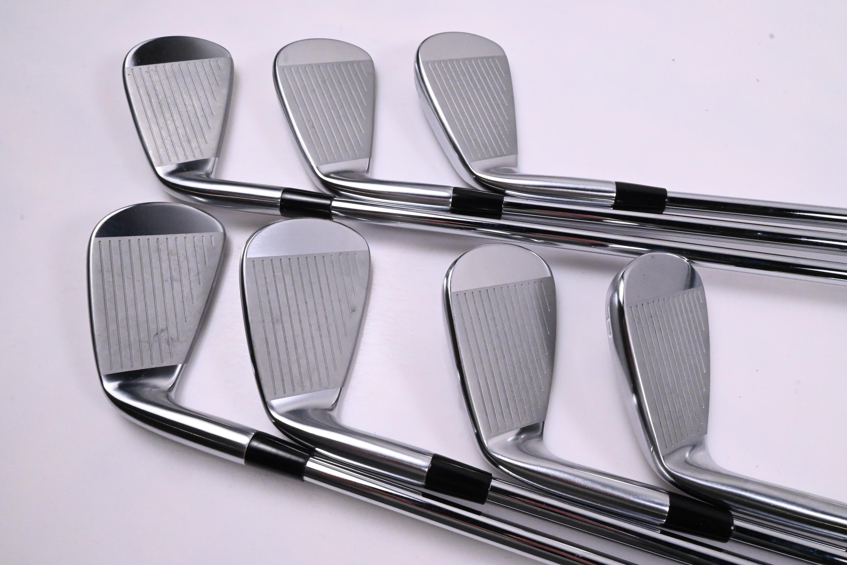 Mizuno Pro 245 Irons / 4-PW / Regular Flex Dynamic Gold Mid 100 R300 Shafts