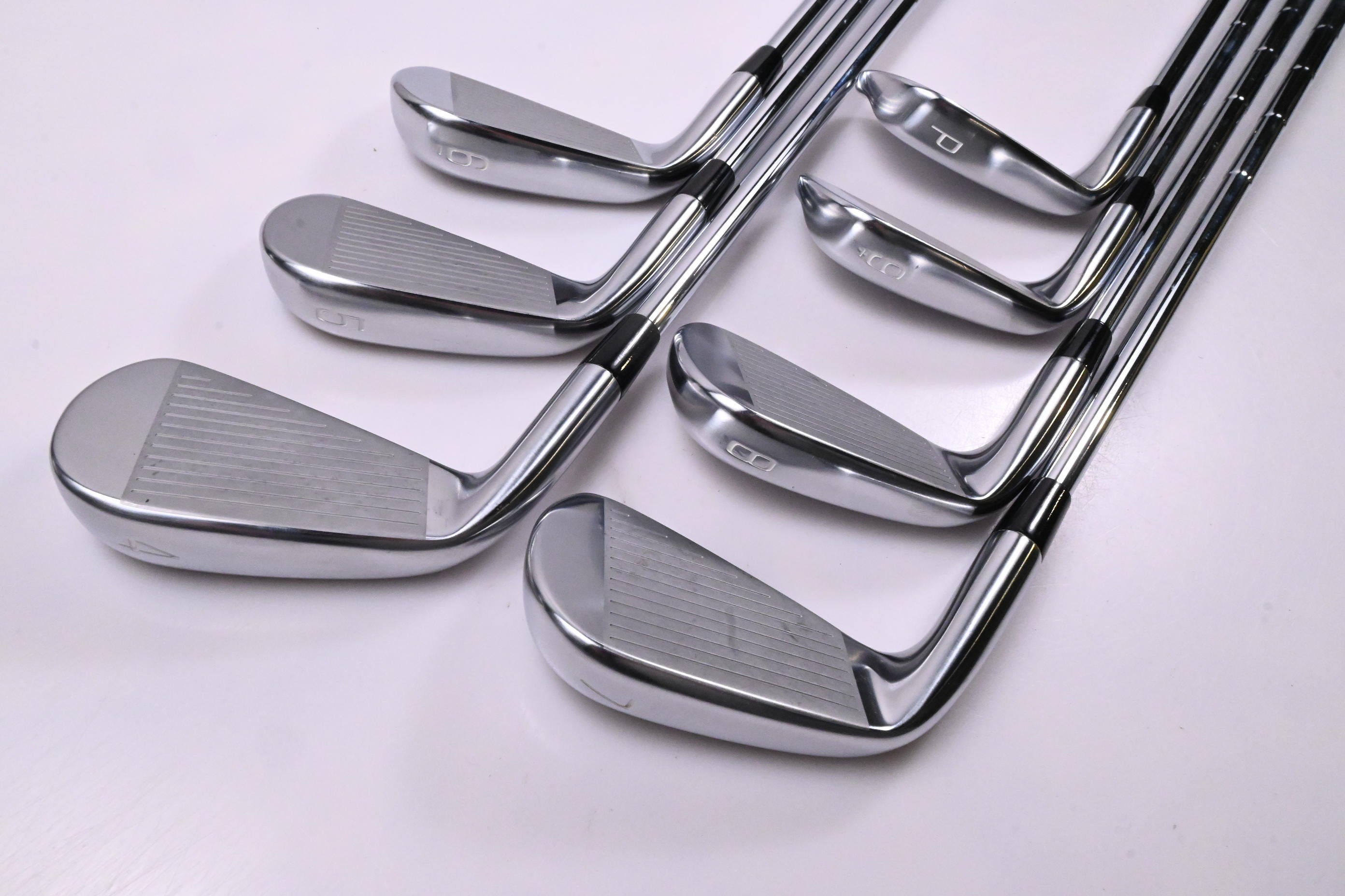 Mizuno Pro 245 Irons / 4-PW / Regular Flex Dynamic Gold Mid 100 R300 Shafts