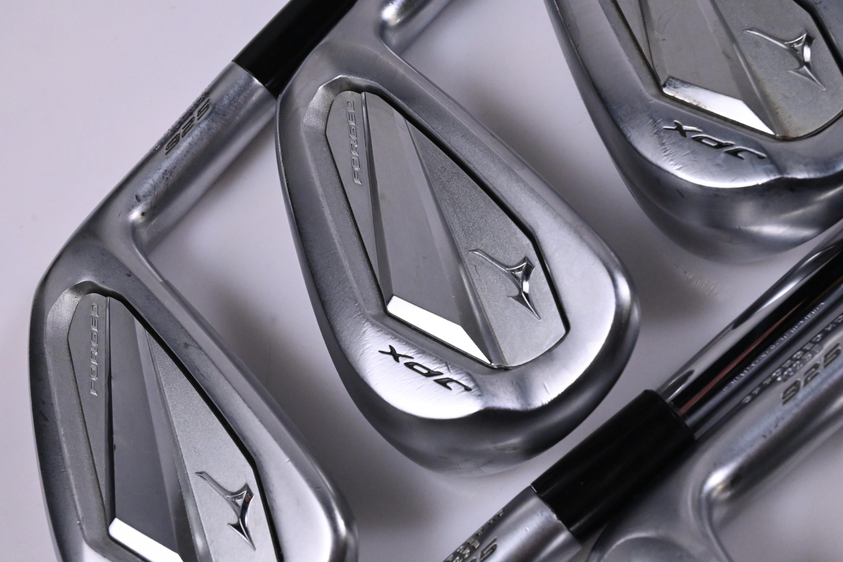 Mizuno JPX 925 Forged Irons / 5-PW / Regular+ Flex KBS $-Taper 115 Shafts