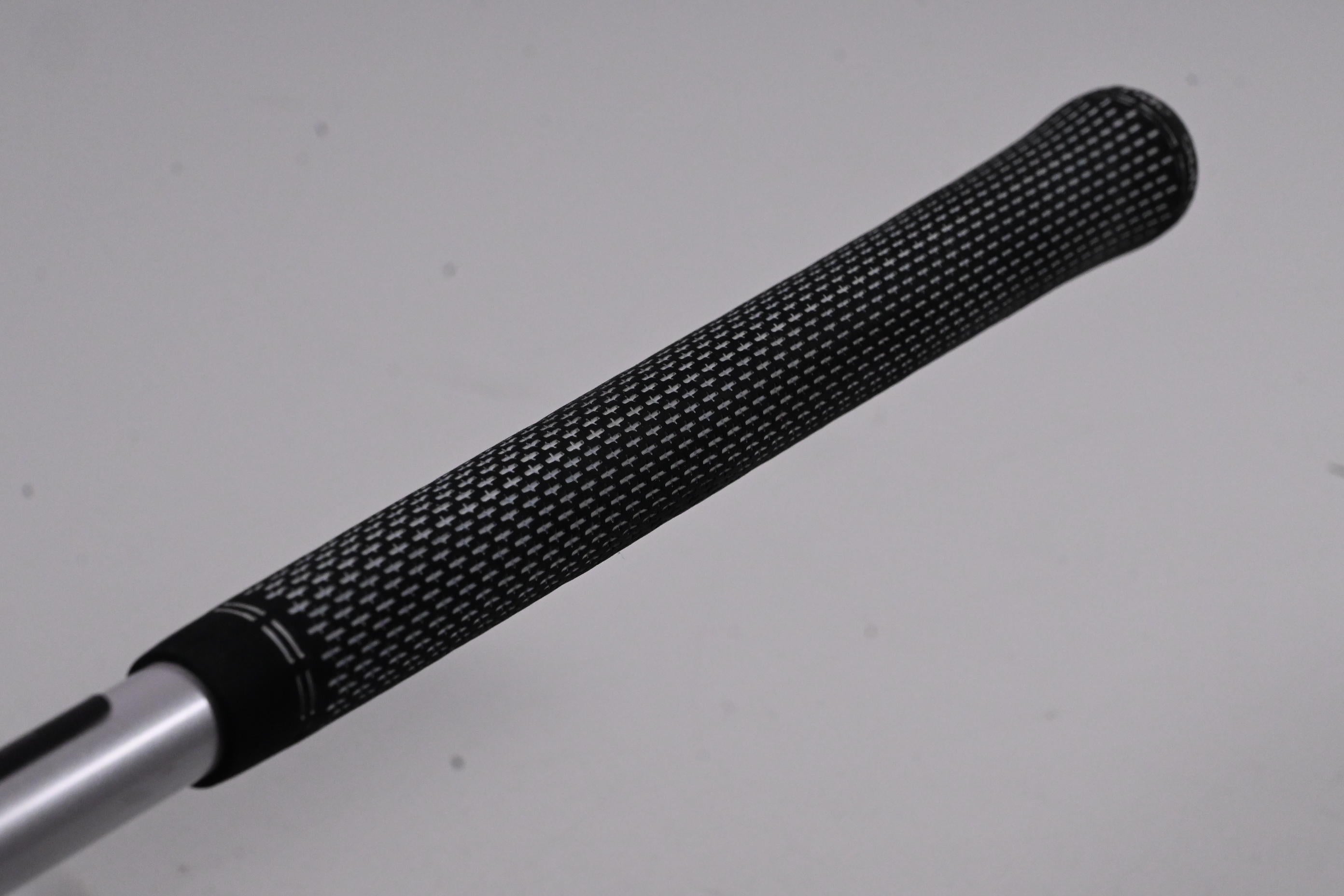 Graphite Design Tour AD DI-6 Driver Shaft / Stiff Flex / Titleist Adapter