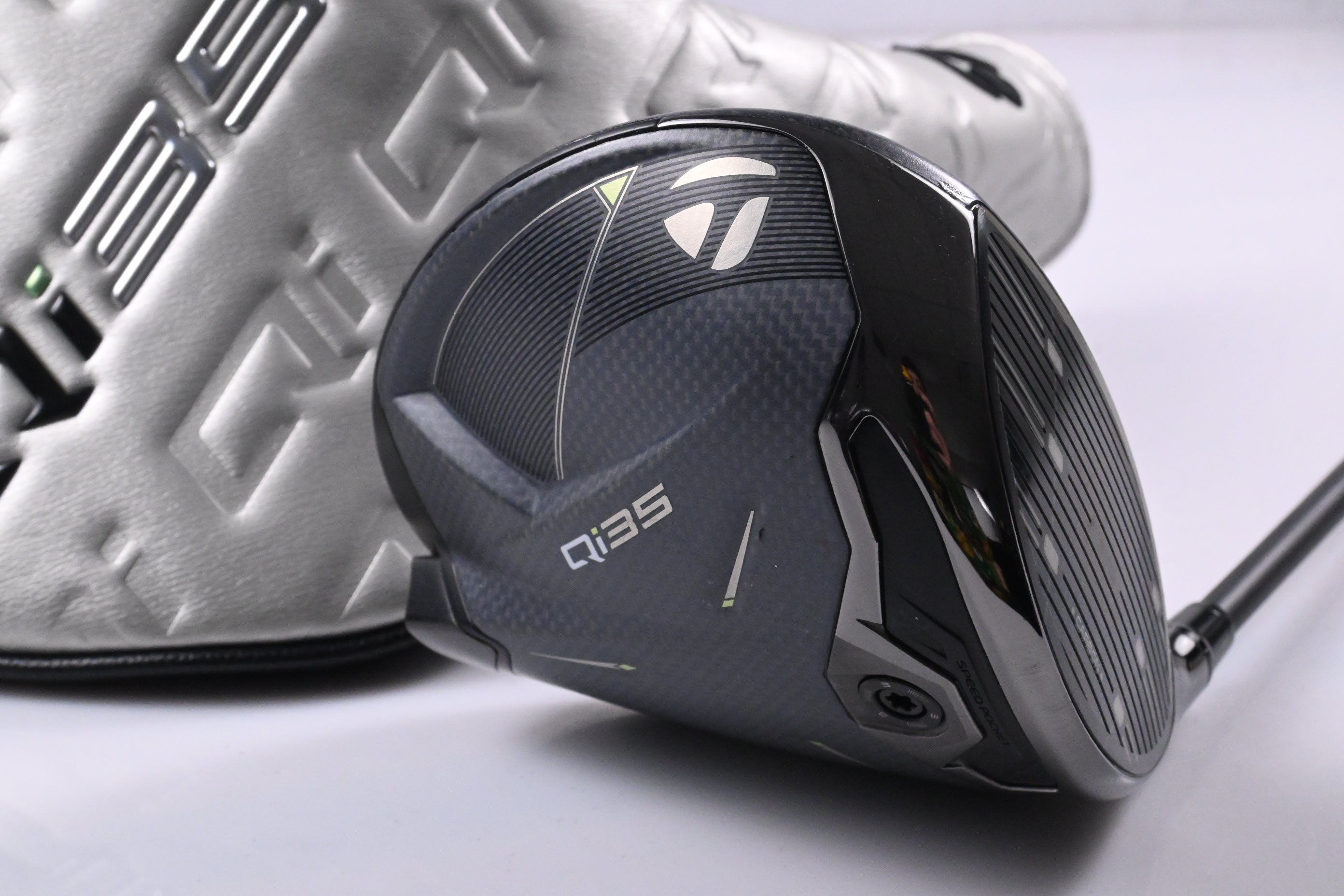 Taylormade Qi35 Driver / 9 Degree / X-Flex Kai'li Blue CB Darkwave 60 Shaft