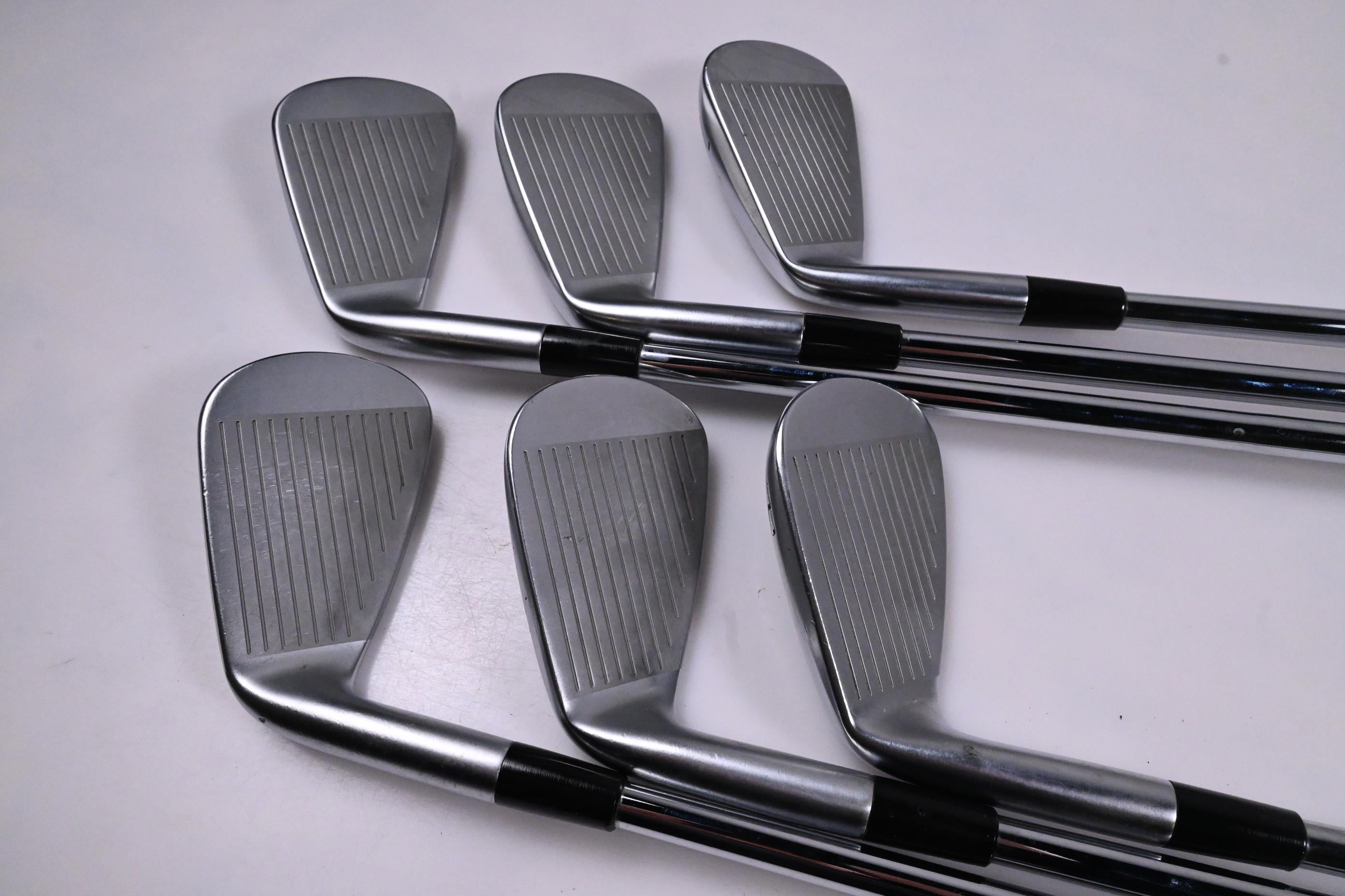 Mizuno JPX 925 Forged Irons / 5-PW / Regular+ Flex KBS $-Taper 115 Shafts