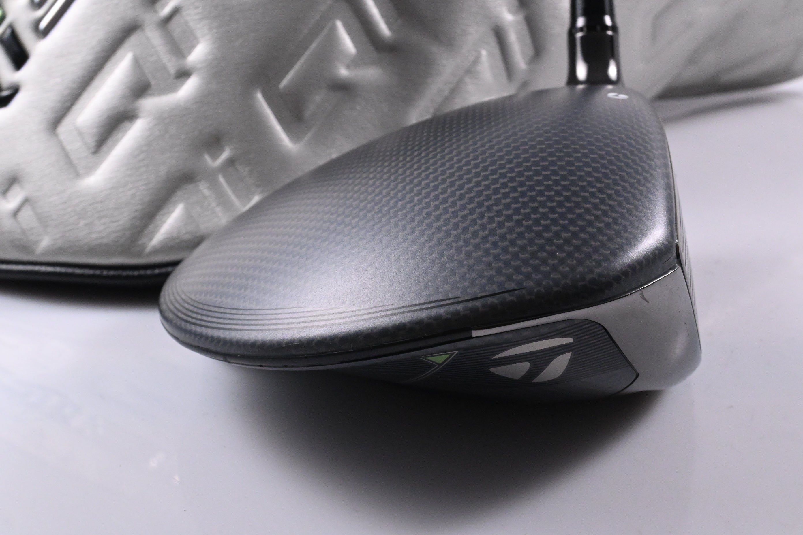 Taylormade Qi35 Driver / 9 Degree / X-Flex Kai'li Blue CB Darkwave 60 Shaft