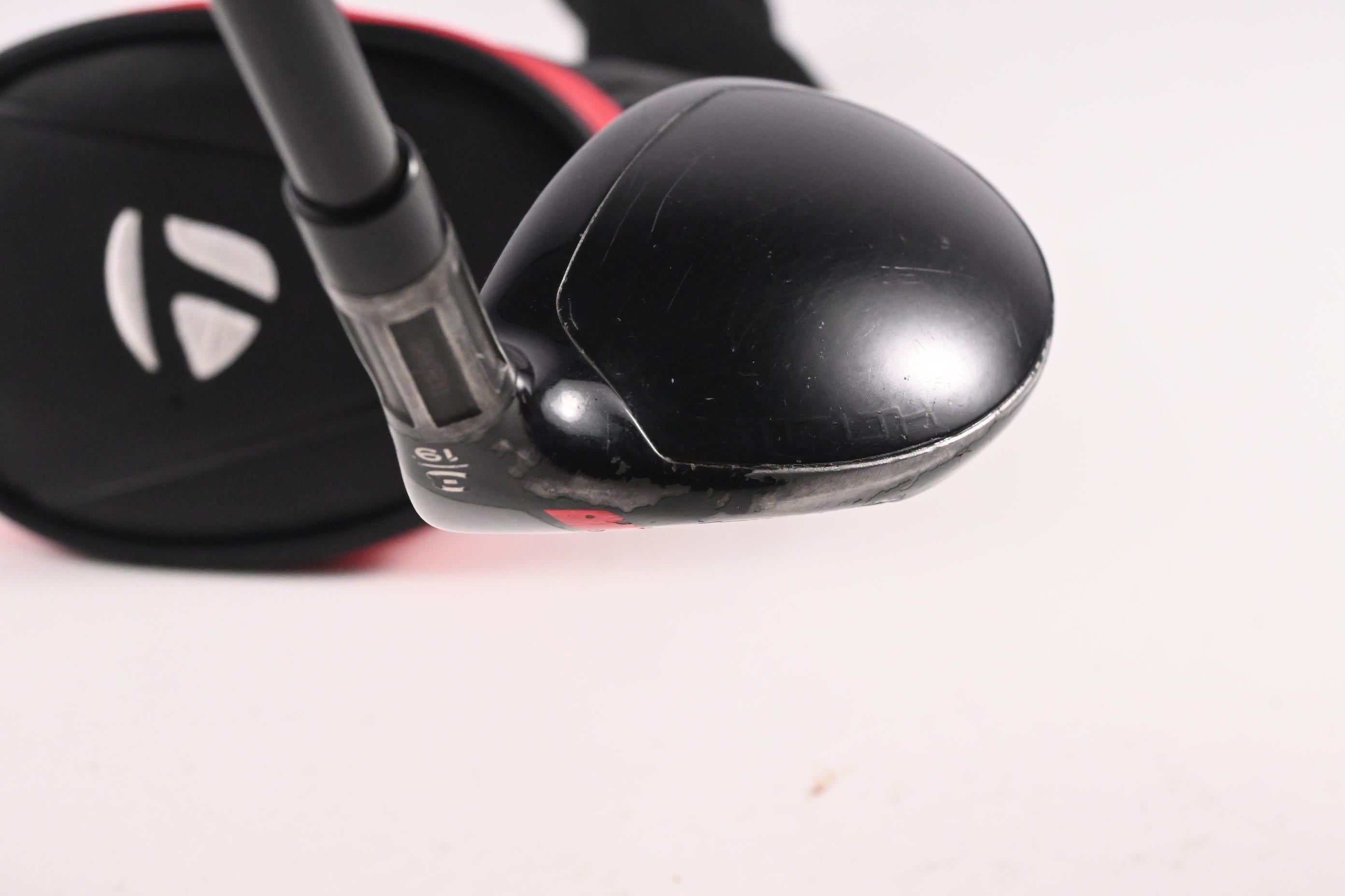 Taylormade Stealth #3 Hybrid / 19 Degree / Regular Flex Fujikura Ventus Red 6