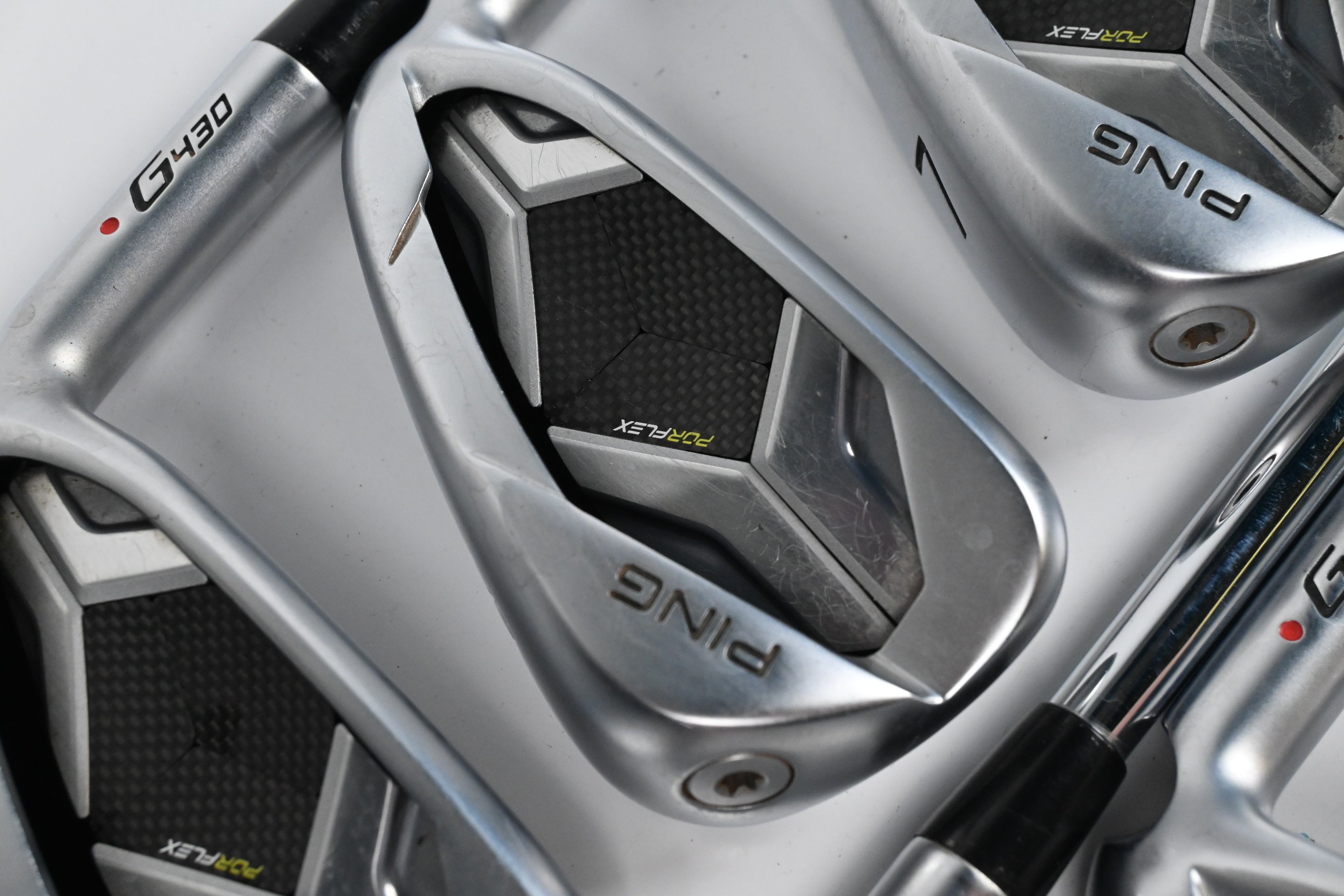 Ping G430 Irons / 5-PW / Red Dot / Regular Flex Ping AWT 2.0 Shafts