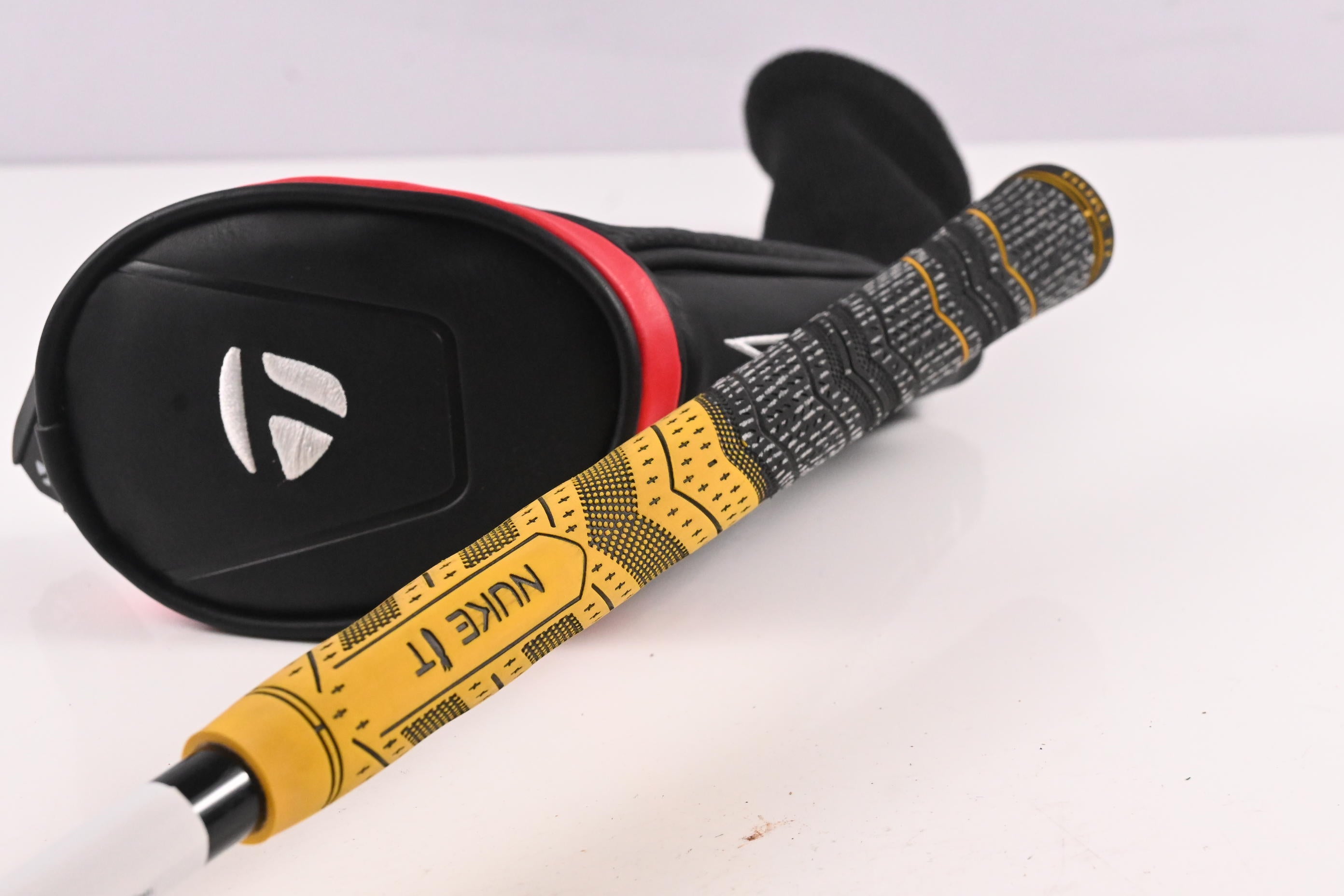 Taylormade Stealth #3 Hybrid / 19 Degree / Regular Flex Fujikura Ventus Red 6