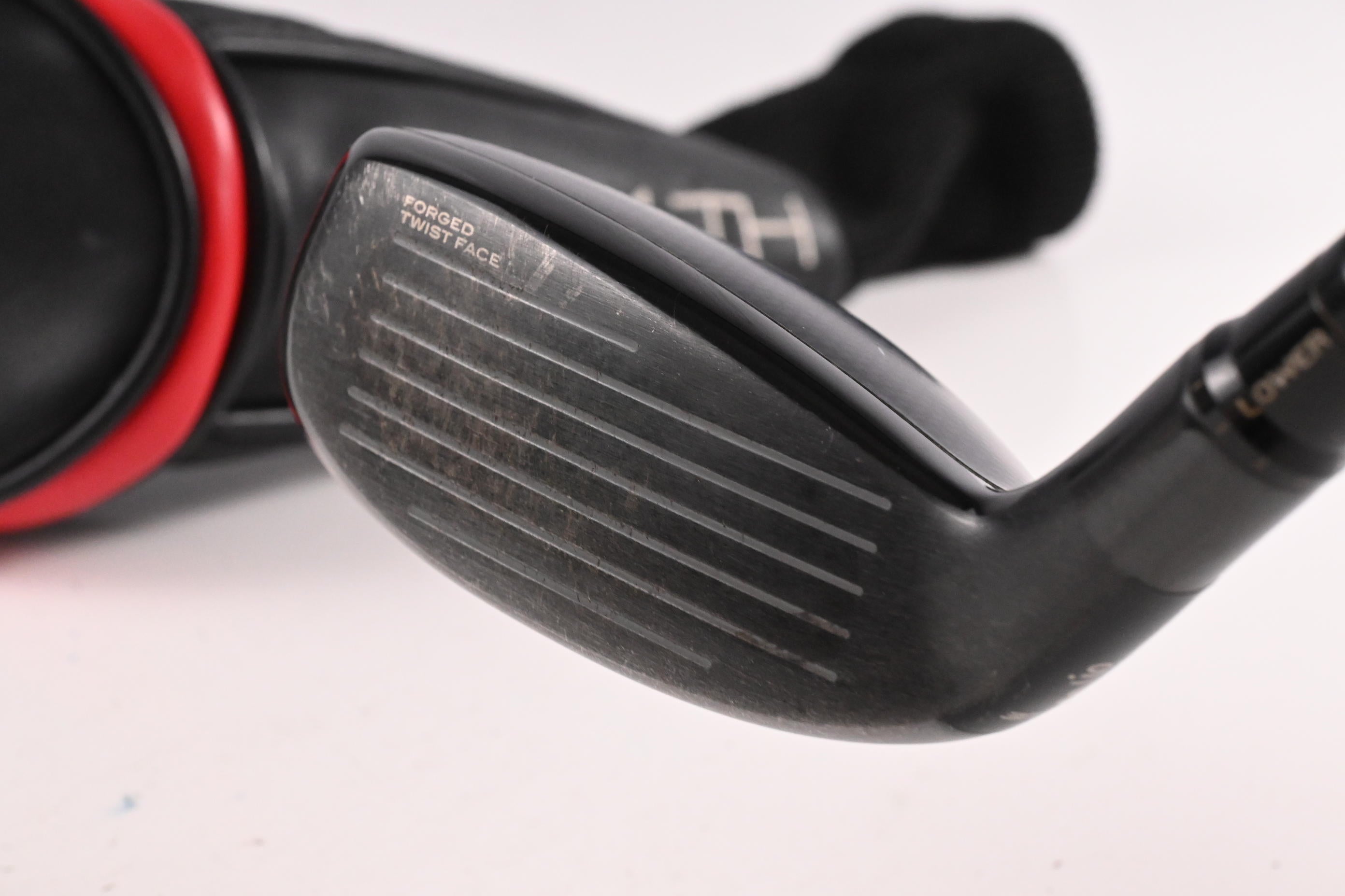 Taylormade Stealth Plus #3 Hybrid / 19.5 Degree / Regular Flex HZRDUS Smoke Red