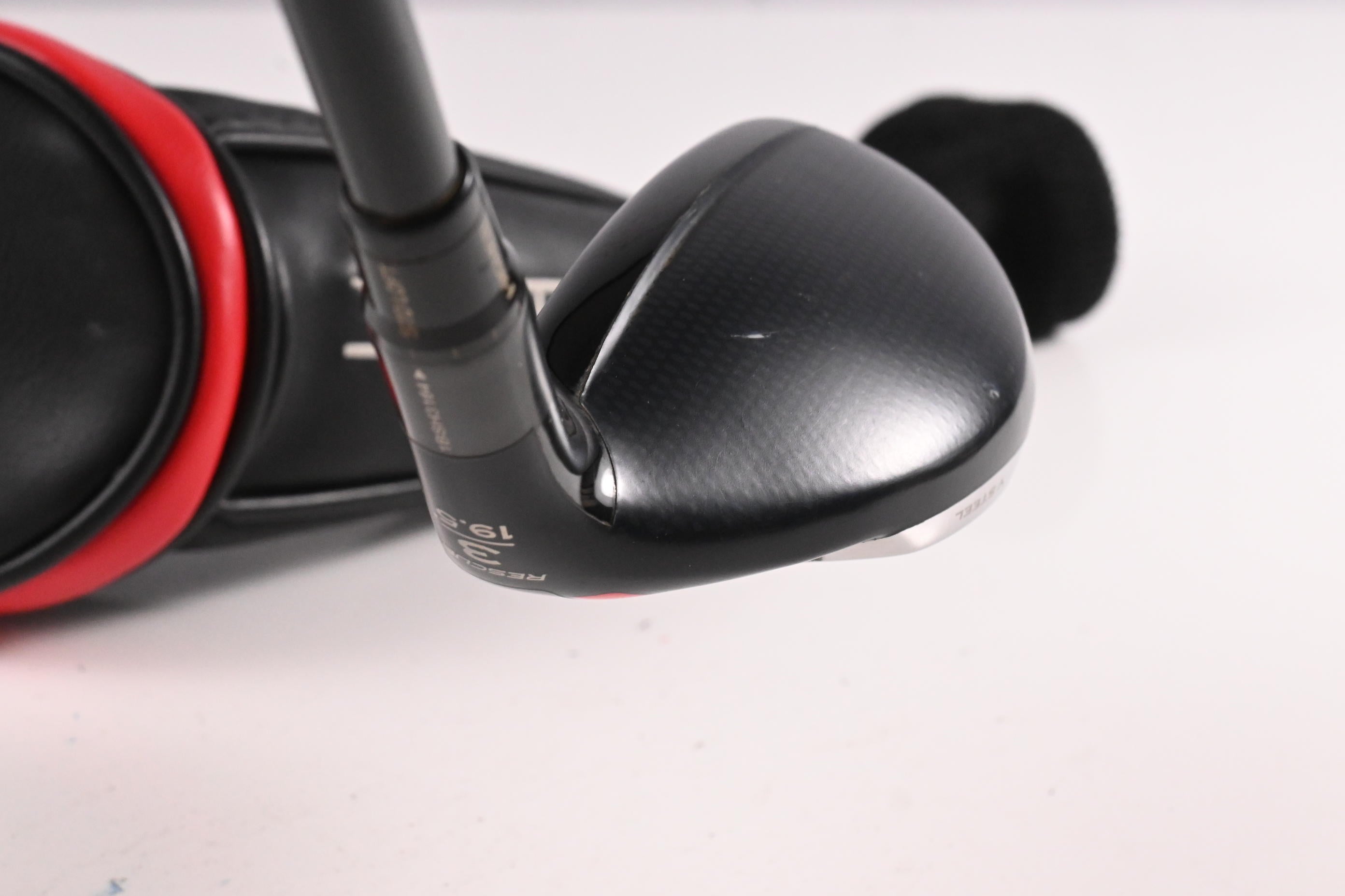 Taylormade Stealth Plus #3 Hybrid / 19.5 Degree / Regular Flex HZRDUS Smoke Red