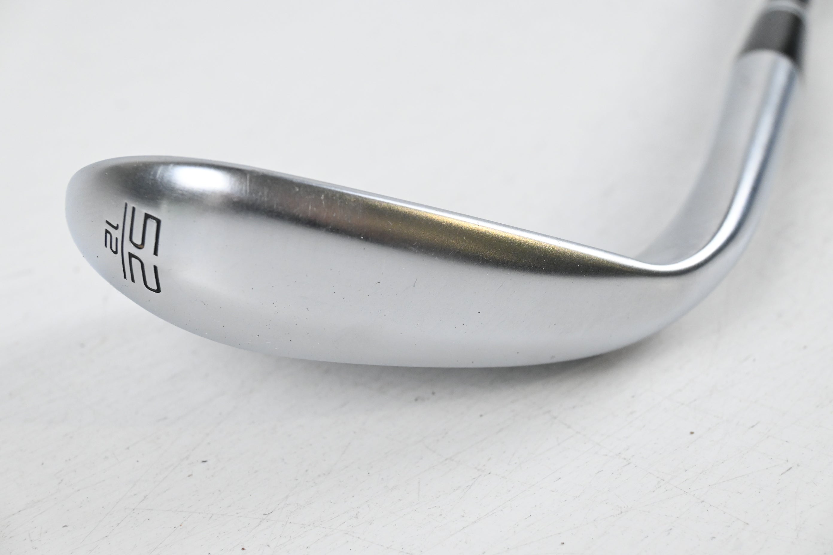 Cleveland CBX 4 Zipcore Gap Wedge / 52 Degree / Wedge Flex UST Recoil Dart 80
