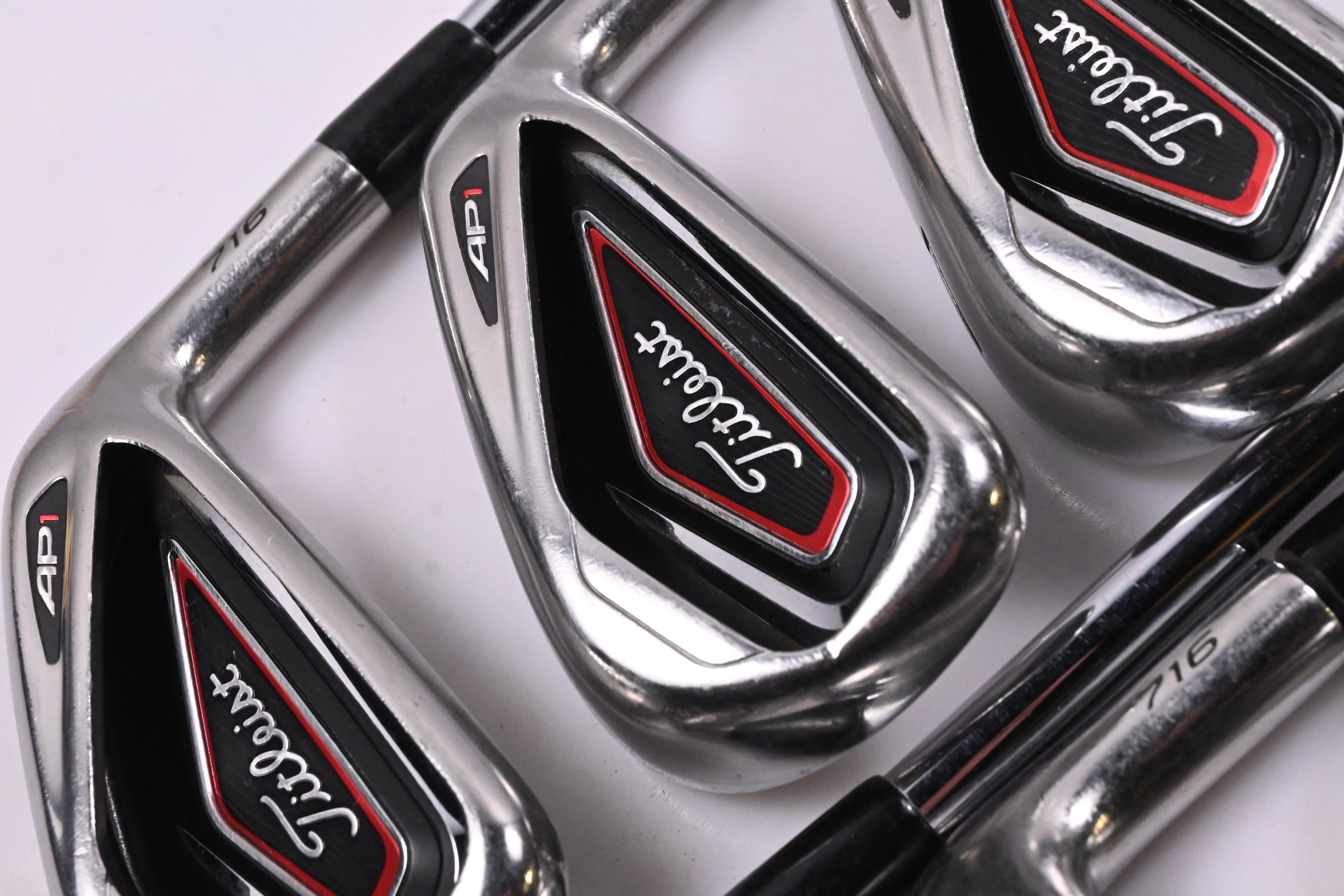 Titleist 716 AP1 Iron / 5-PW / Regular Flex XP 90 SHafts