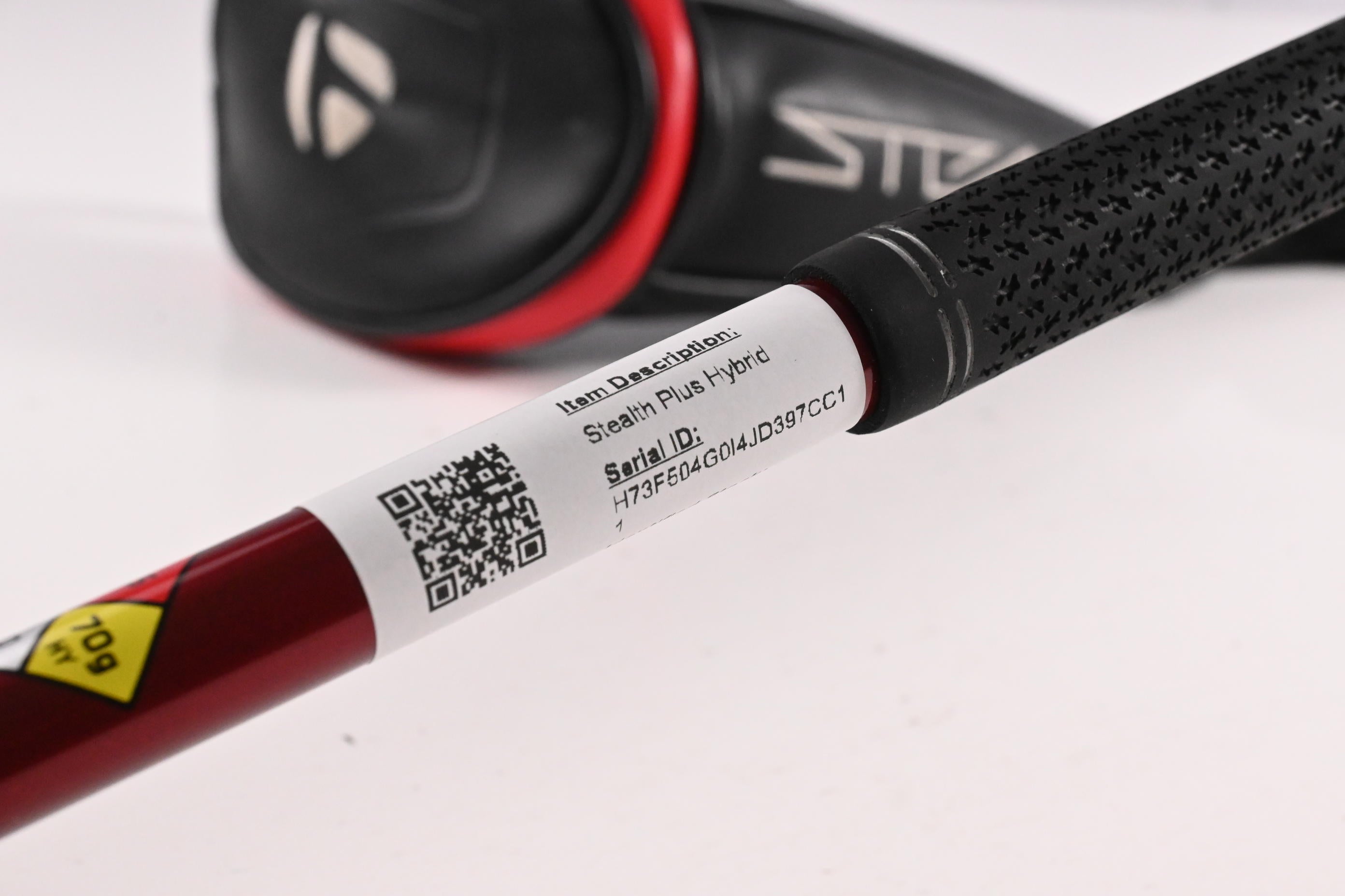 Taylormade Stealth Plus #3 Hybrid / 19.5 Degree / Regular Flex HZRDUS Smoke Red