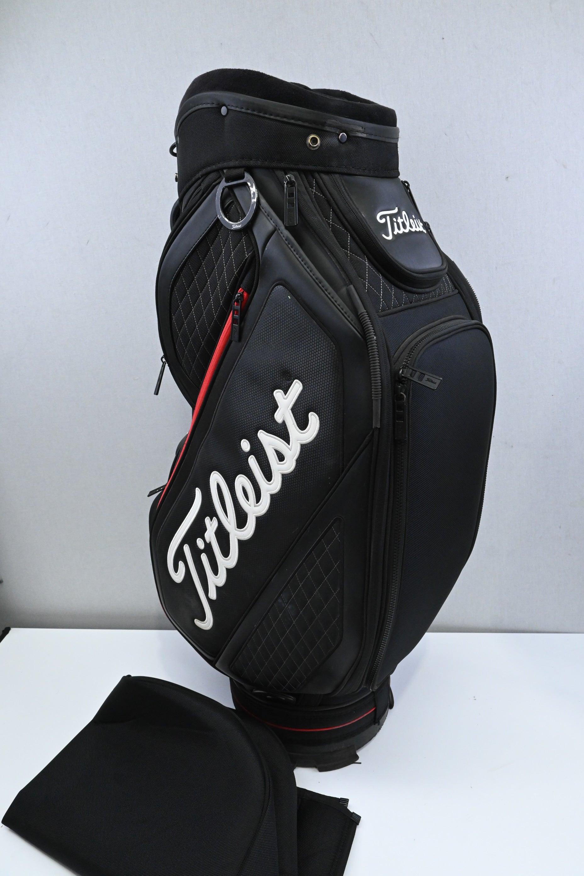Titleist Tour Bag / 6-Way / Black, Red