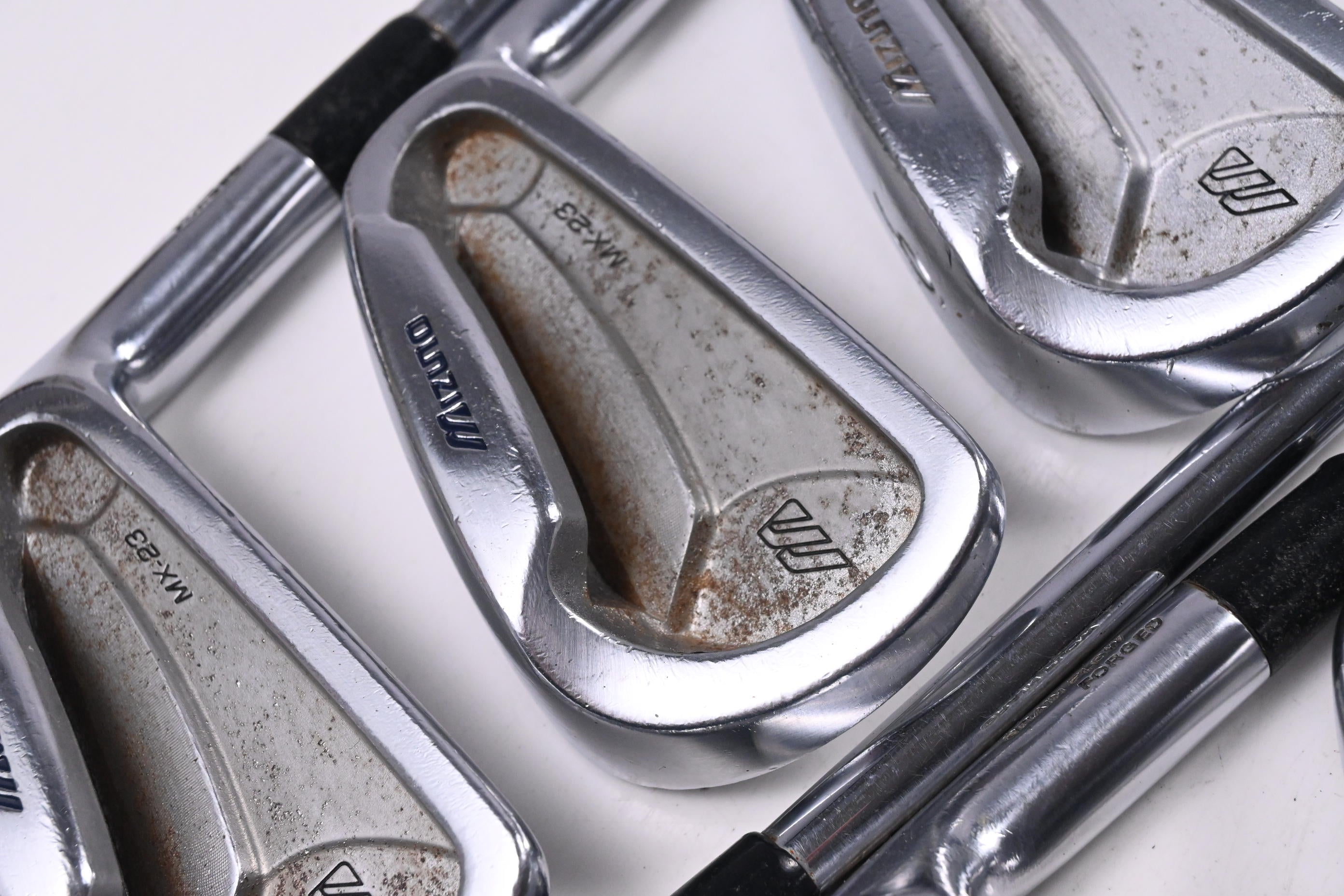 Mizuno MX-23 Irons / 4-PW / Regular Flex Dynamic Gold Lite R300 Shafts