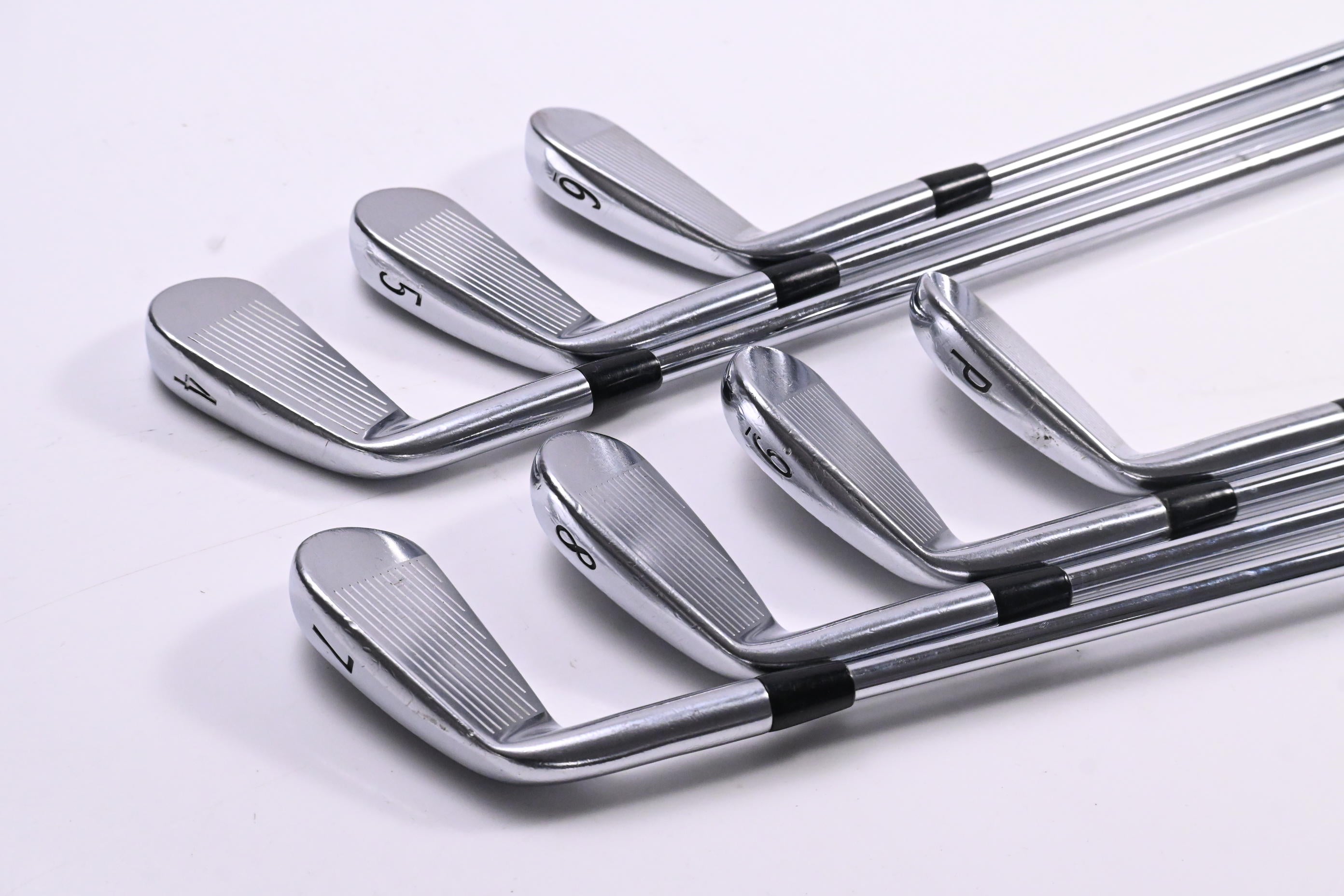 Titleist 716 CB Irons / 4-PW / Stiff Flex Dynamic Gold S300 Shafts