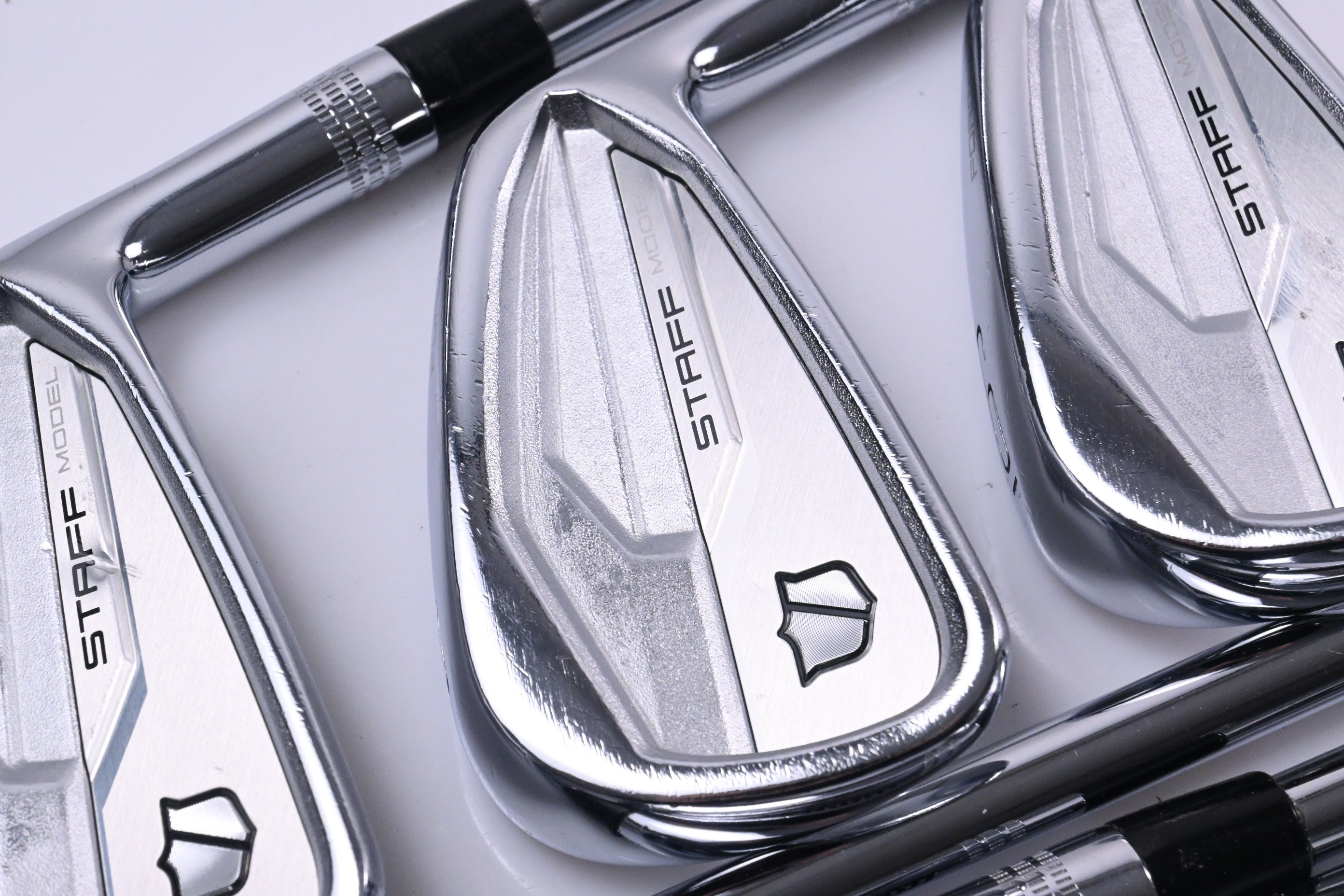 Wilson Staff Model Blade/CB 2024 Combo Irons / 4-PW / Stiff Flex Project X LZ 120