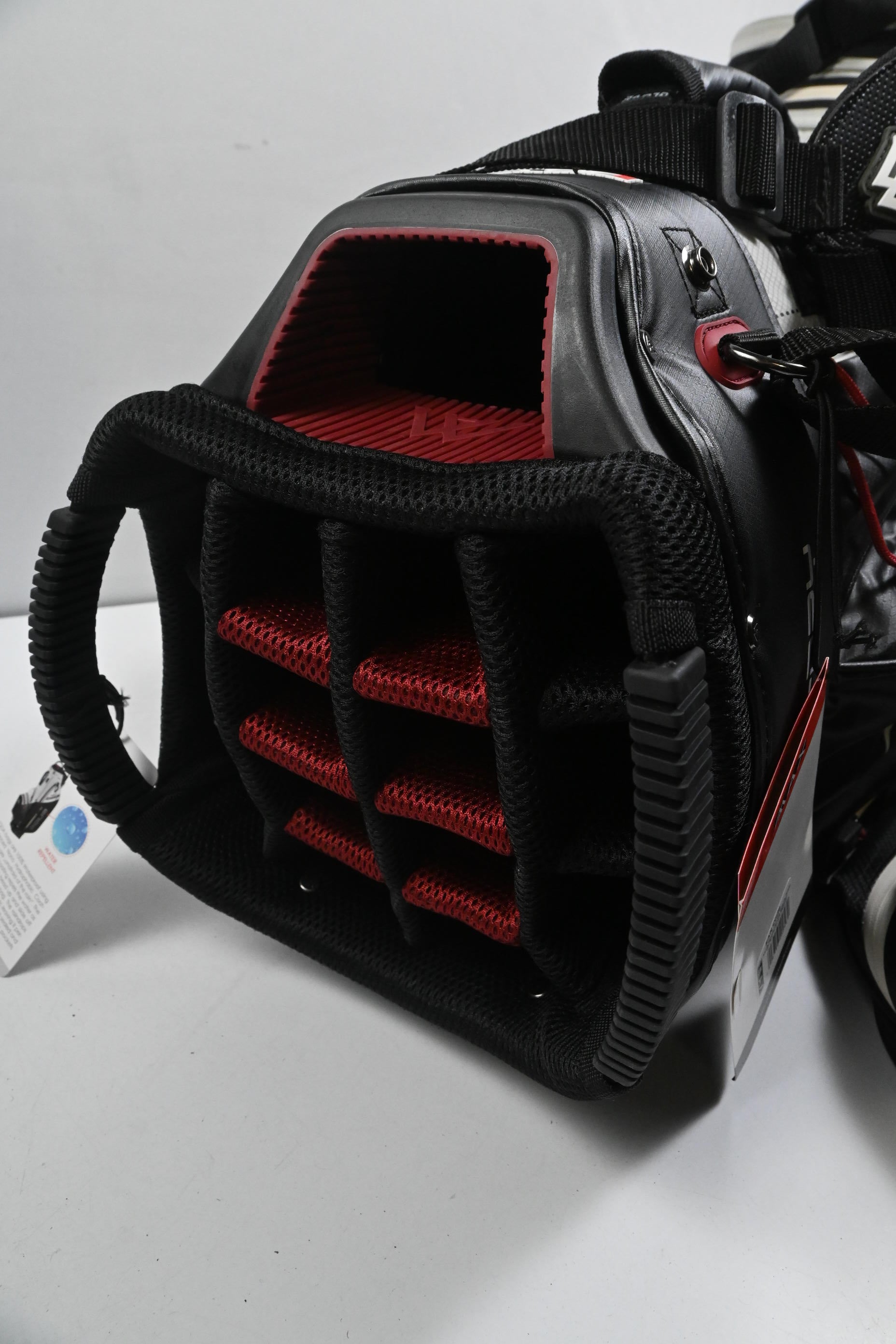 Big Max 360 Aqua Cart Bag / 15-Way Divider / Black & White