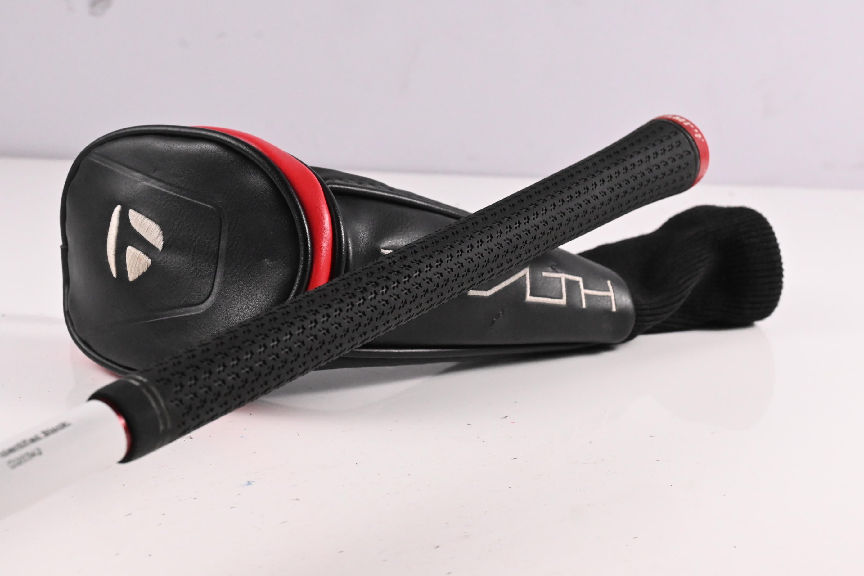 Taylormade Stealth Plus #3 Hybrid / 19.5 Degree / Regular Flex HZRDUS Smoke Red